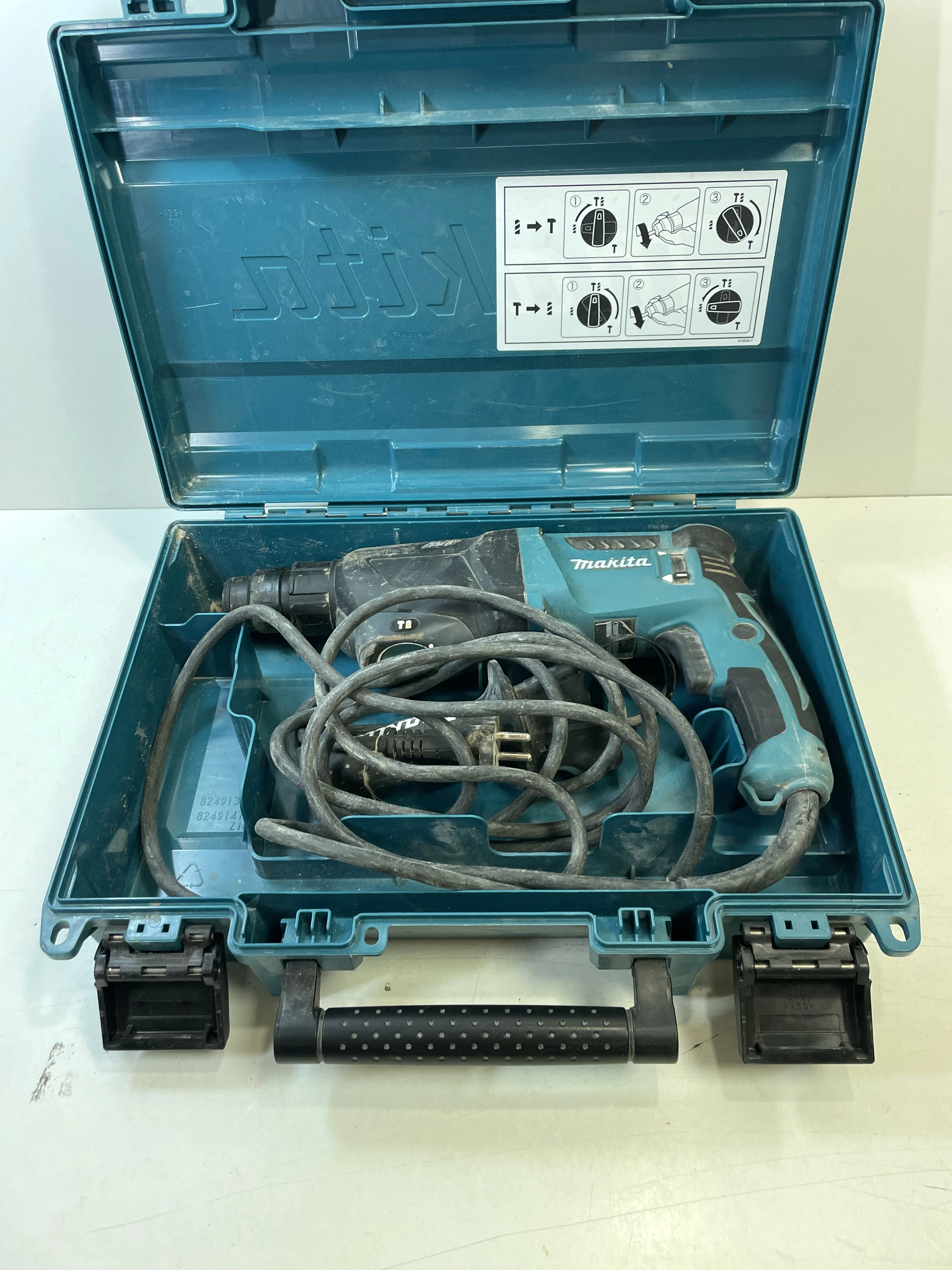 mlotowiertarka-makita-hr2611ftwalizka-stan-11323-2