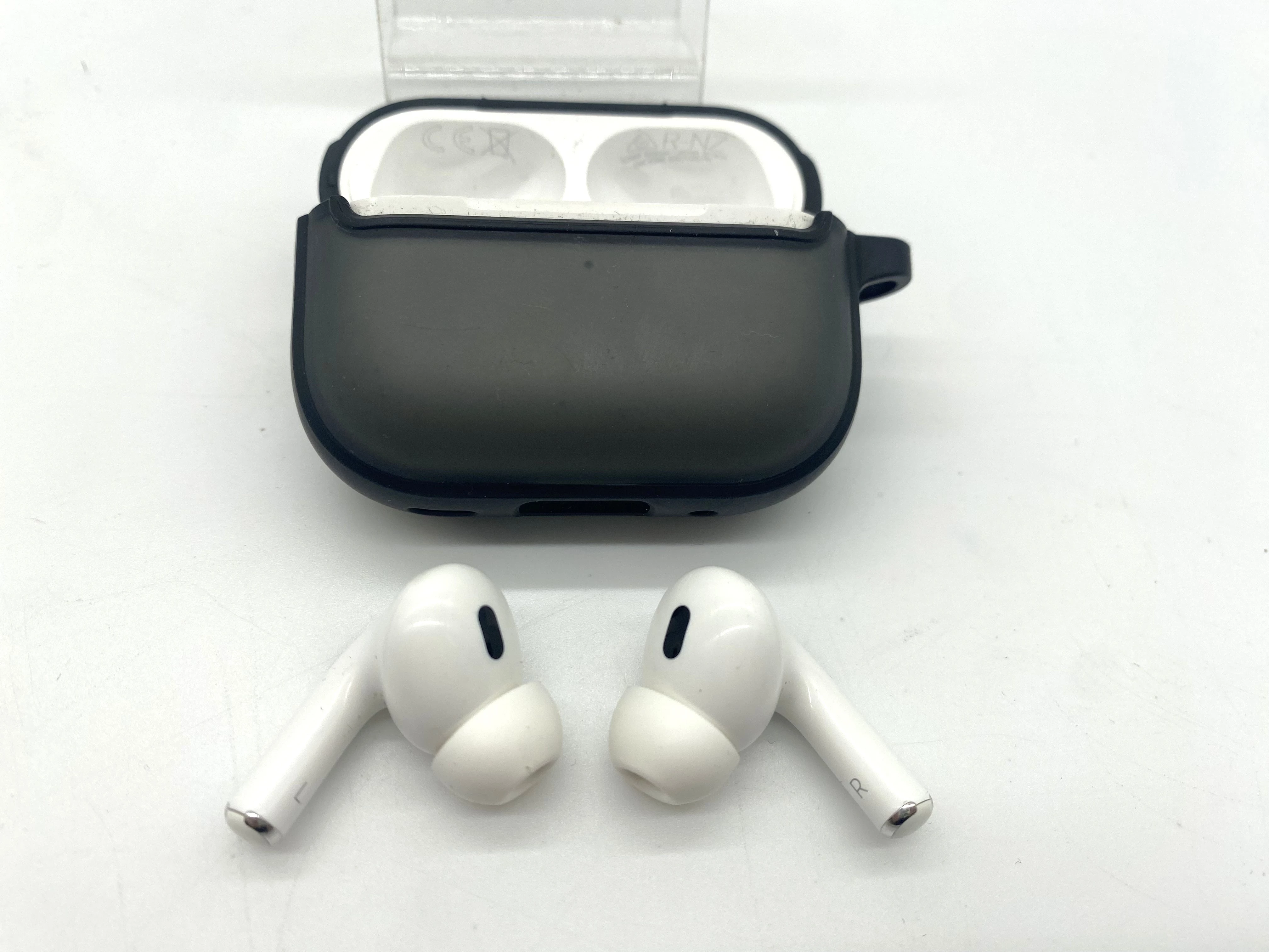 sluchawki-airpod-pro-2-etui-tech-protect-stan-11323-2
