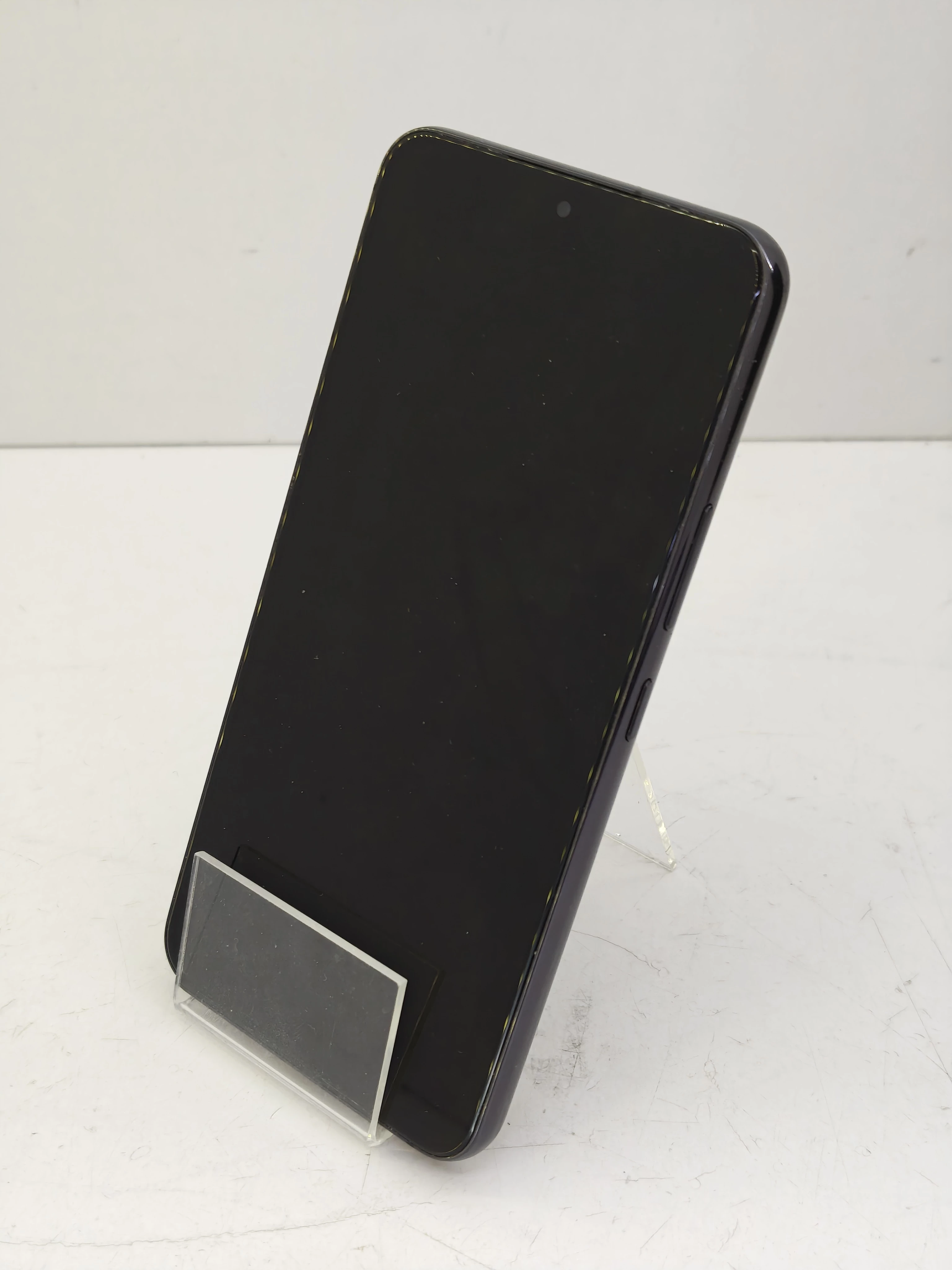 telefon-samsung-galaxy-s22-8128gb-komplet-ean-gtin-8806095822334