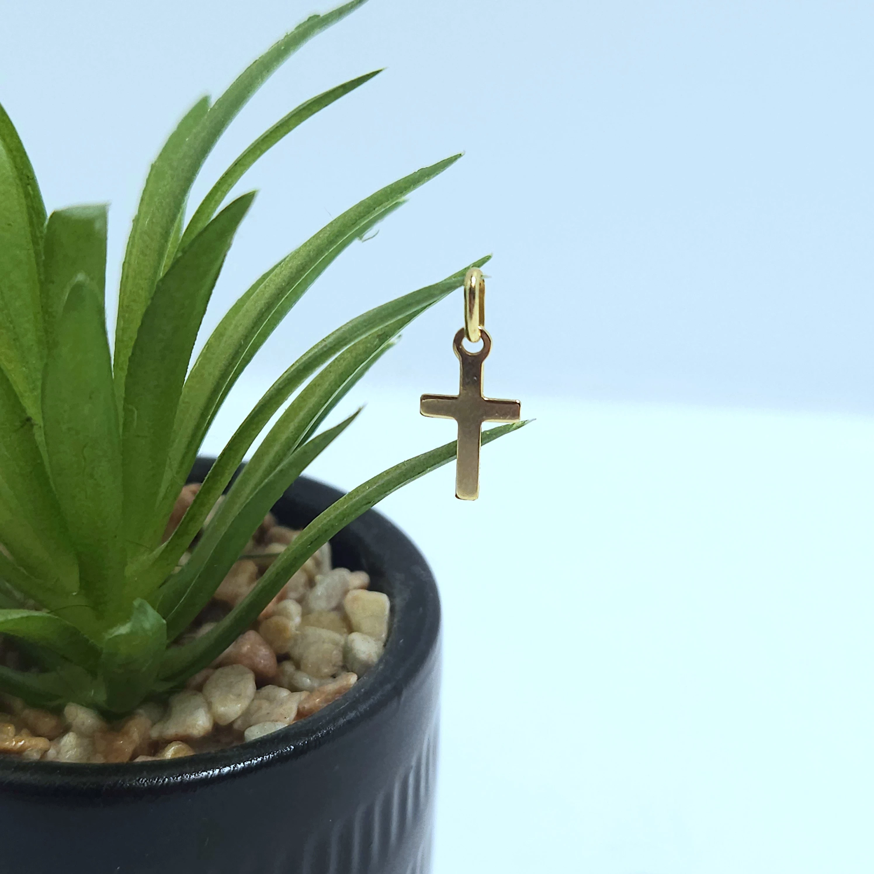 zloty-zawieszka-krzyzyk-585-023-g-stan-11323-2