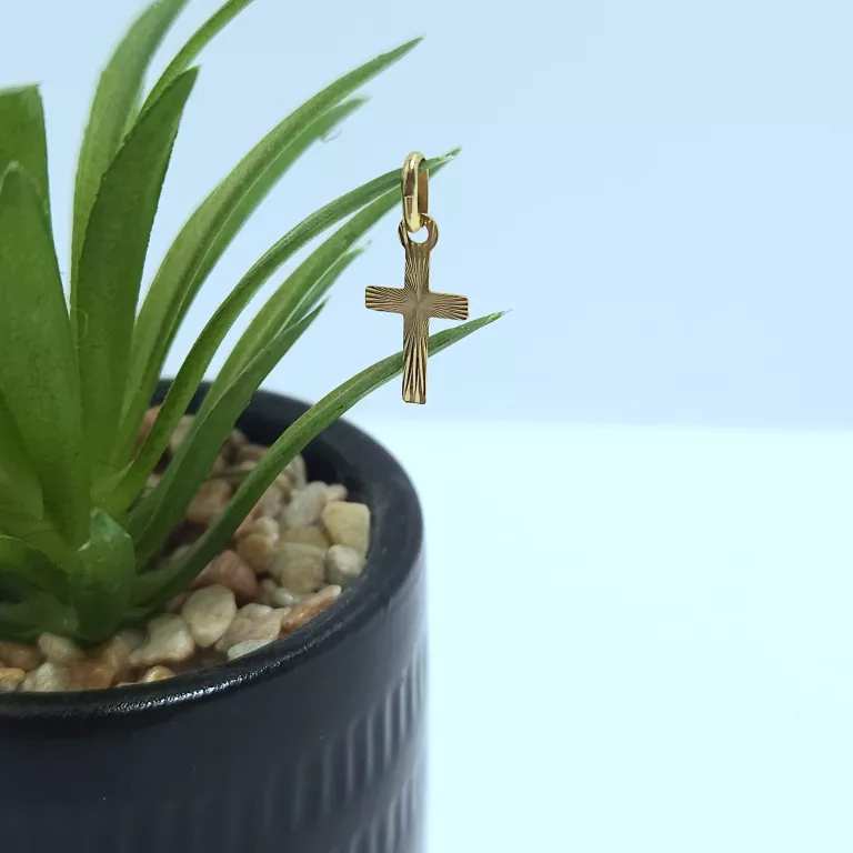 zloty-zawieszka-krzyzyk-585-023-g-staromiejska-6-jawor