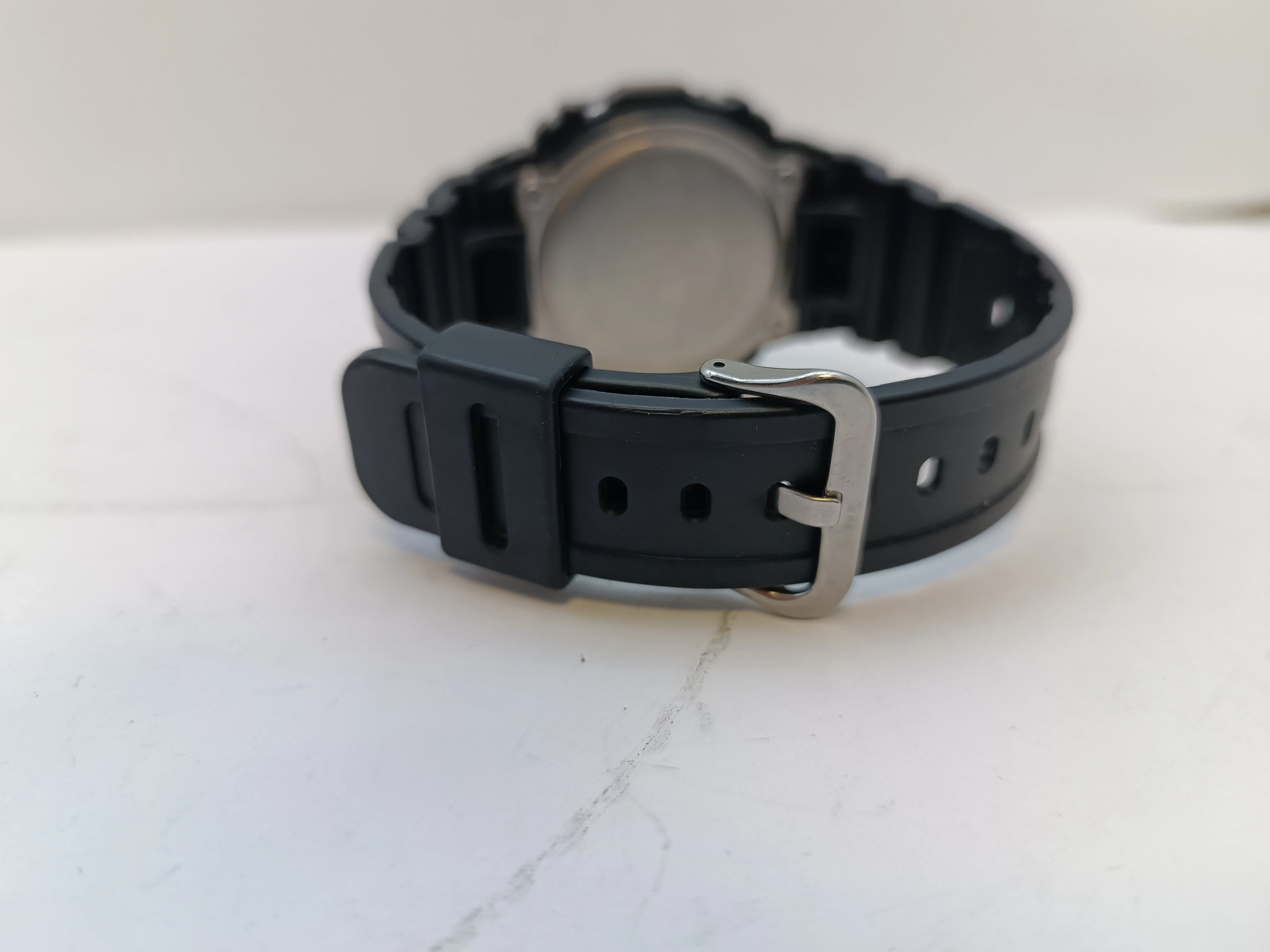 zegarek-casio-dw-5600e-material-paska-129219-10