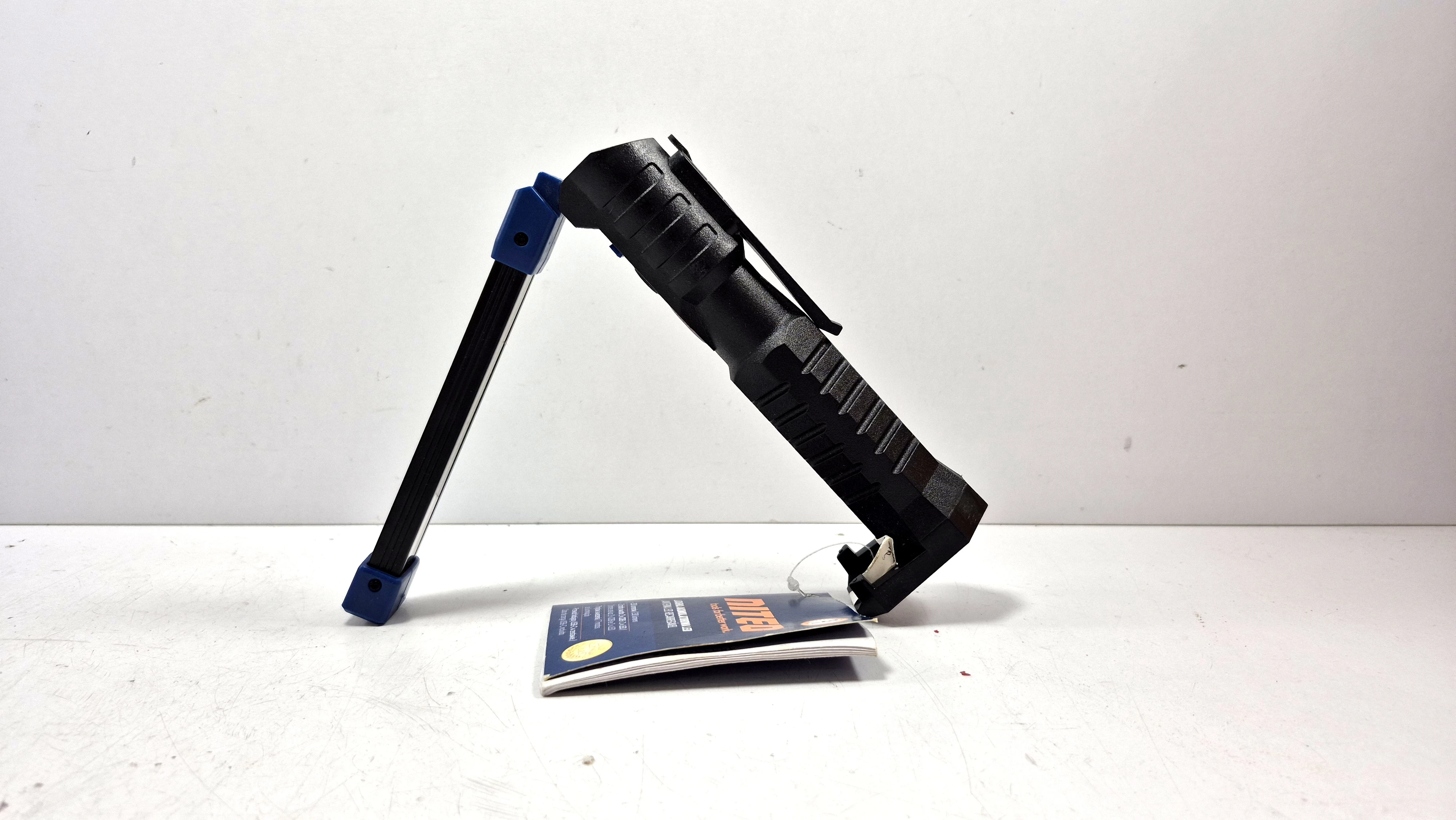 latarka-akumulatorowa-led-niteo-230lm-stan-11323-2