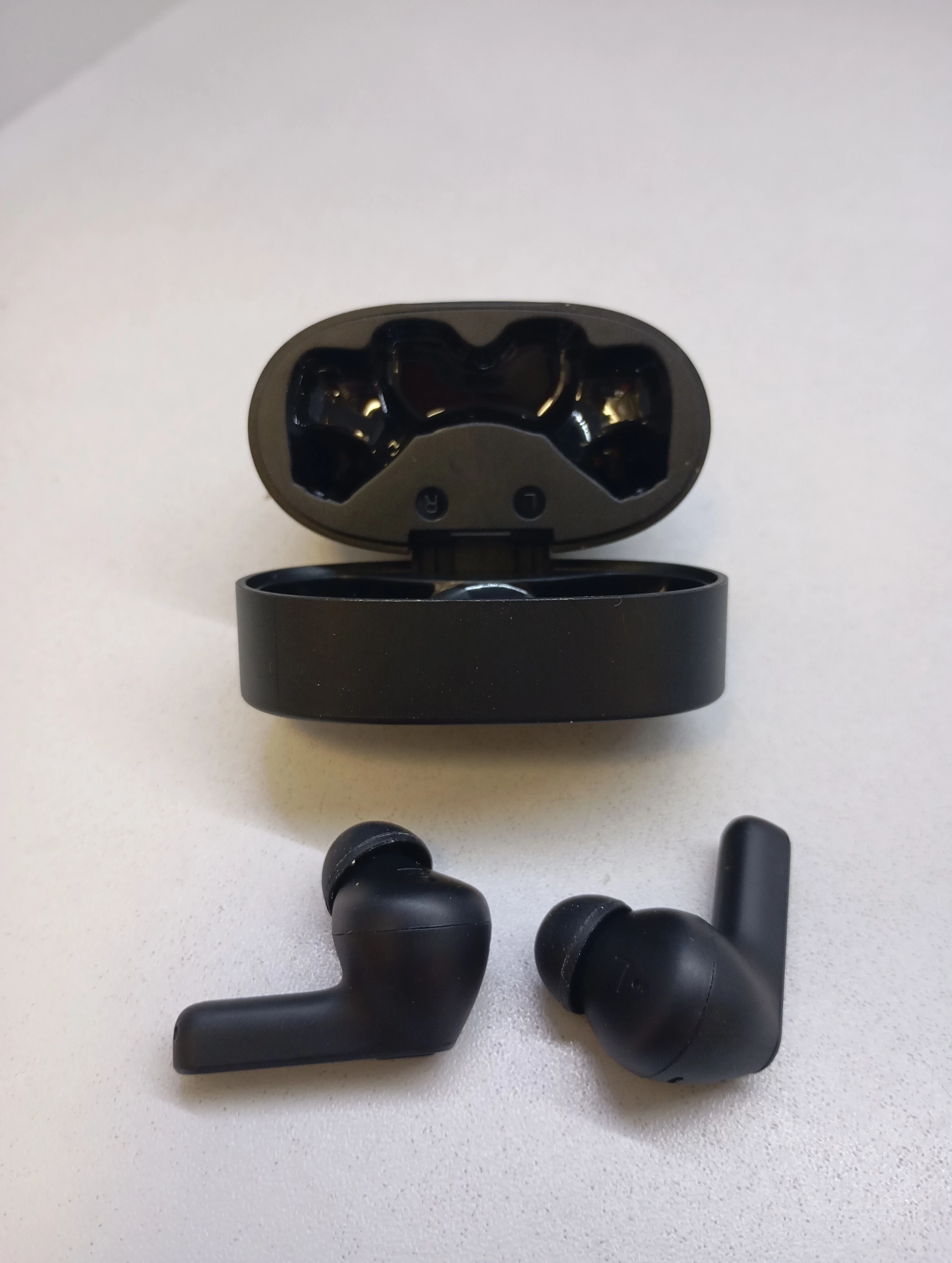 sluchawki-philips-tat-2066-kolor-dominujacy-129357-3