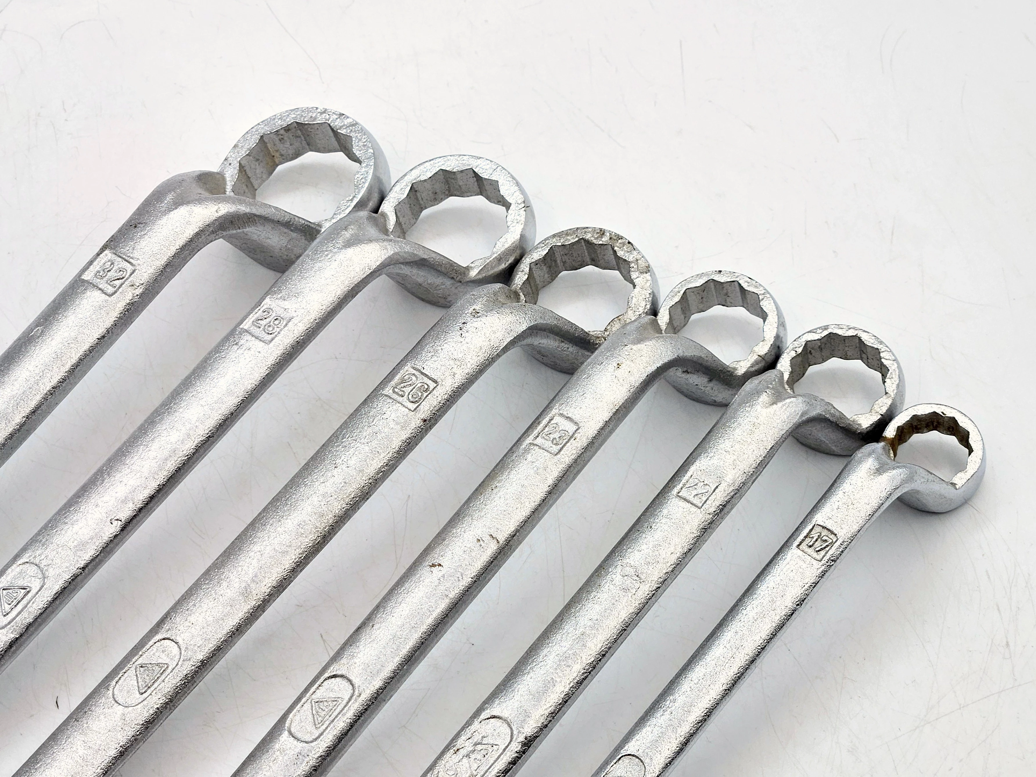 klucze-oczkowe-giete-16-32mm-zestaw-6-sztuk-rodzaj-klucza-15792-3