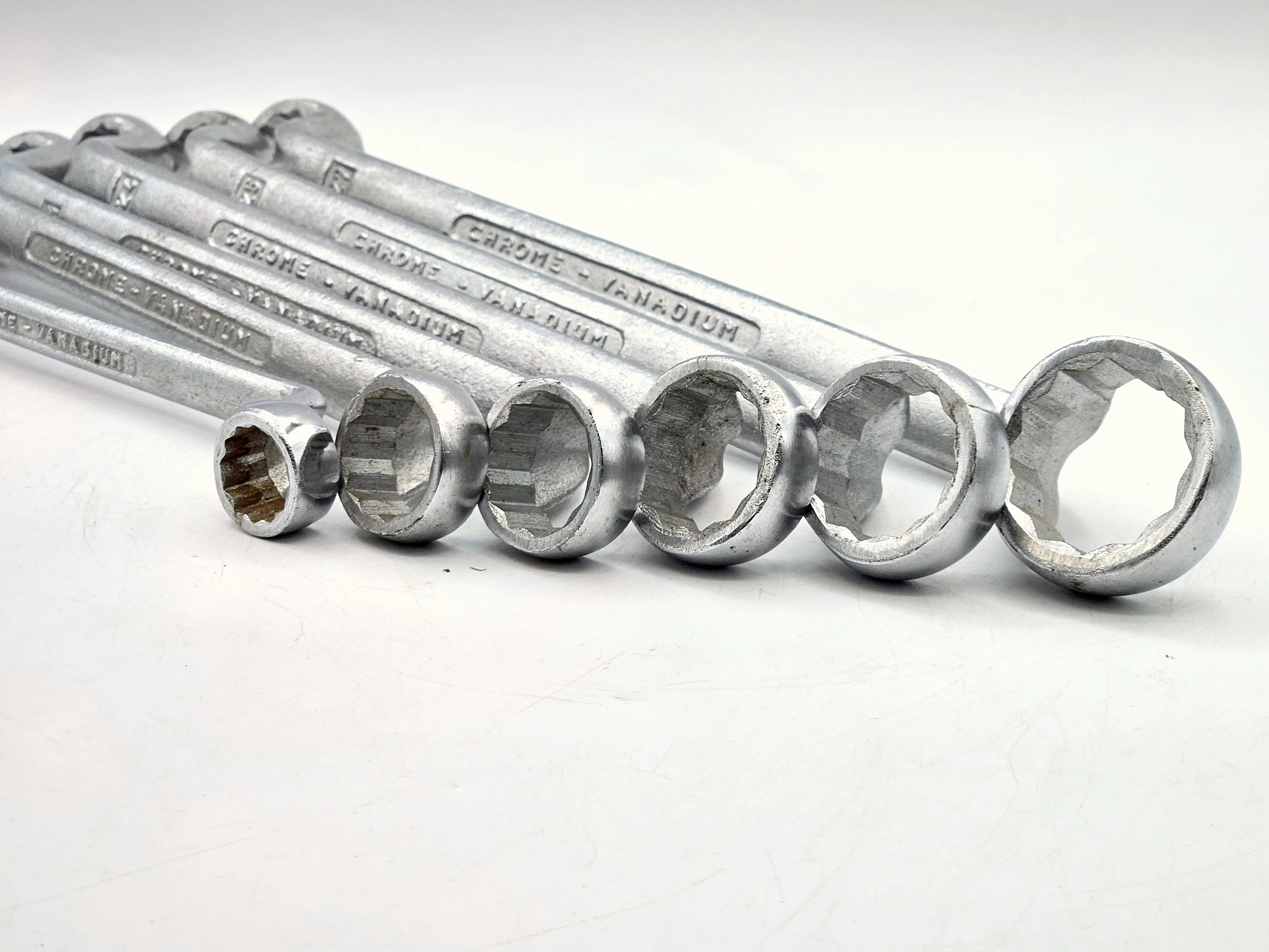 klucze-oczkowe-giete-16-32mm-zestaw-6-sztuk-marka-248811-958954