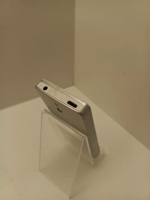 telefon-nokia-515-stan-11323-2