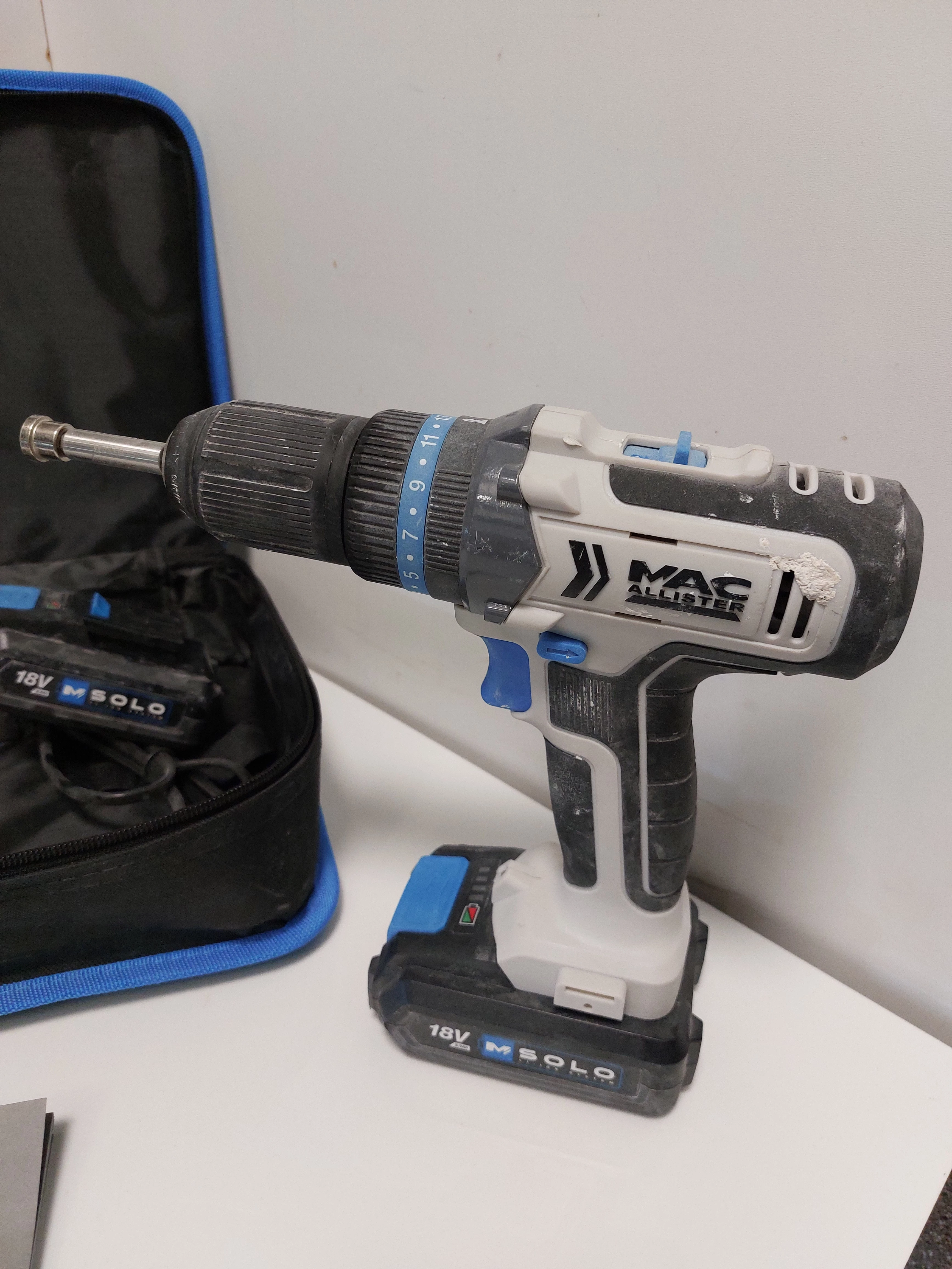 wkretarka-macallister-mcd18-li-2-2x-aku-ladowarka-walizka-stan-11323-2