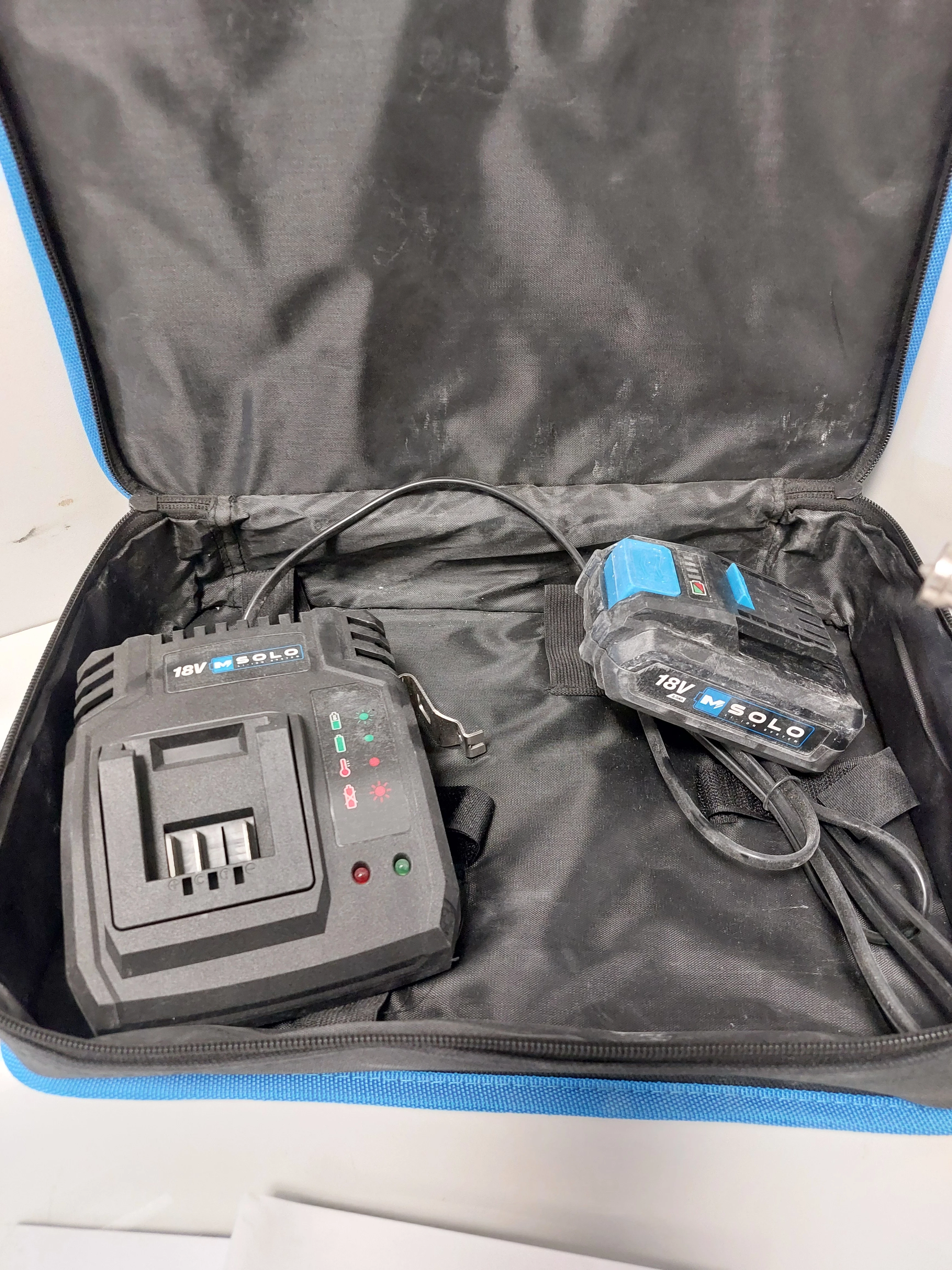 wkretarka-macallister-mcd18-li-2-2x-aku-ladowarka-walizka-ean-gtin-5063022034182