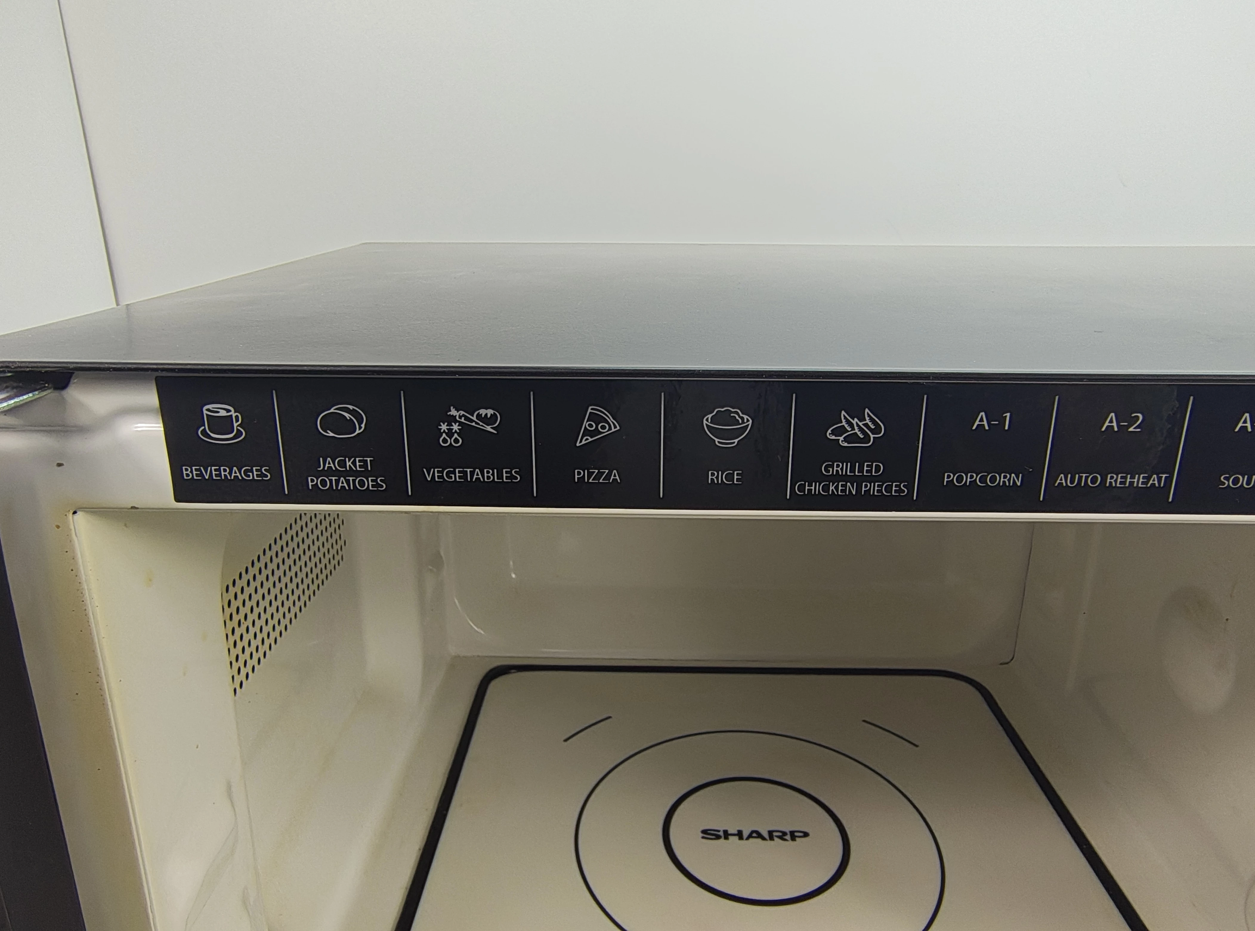 kuchenka-mikrofalowa-sharp-r760bk-pojemnosc-23000