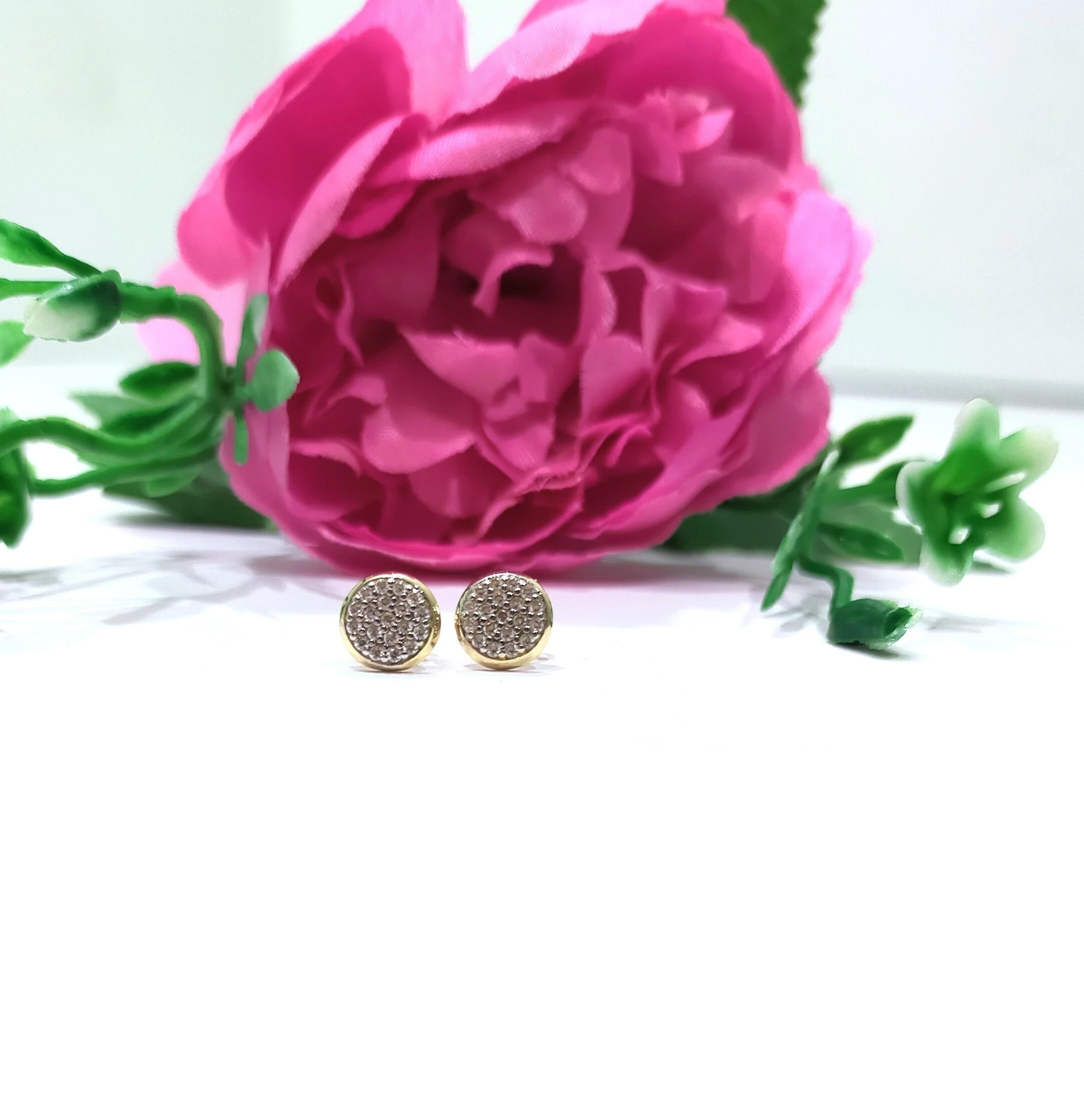 uzywane-zlote-kolczyki-w-sztyfcie-585-089g-kosciuszki-16-garwolin