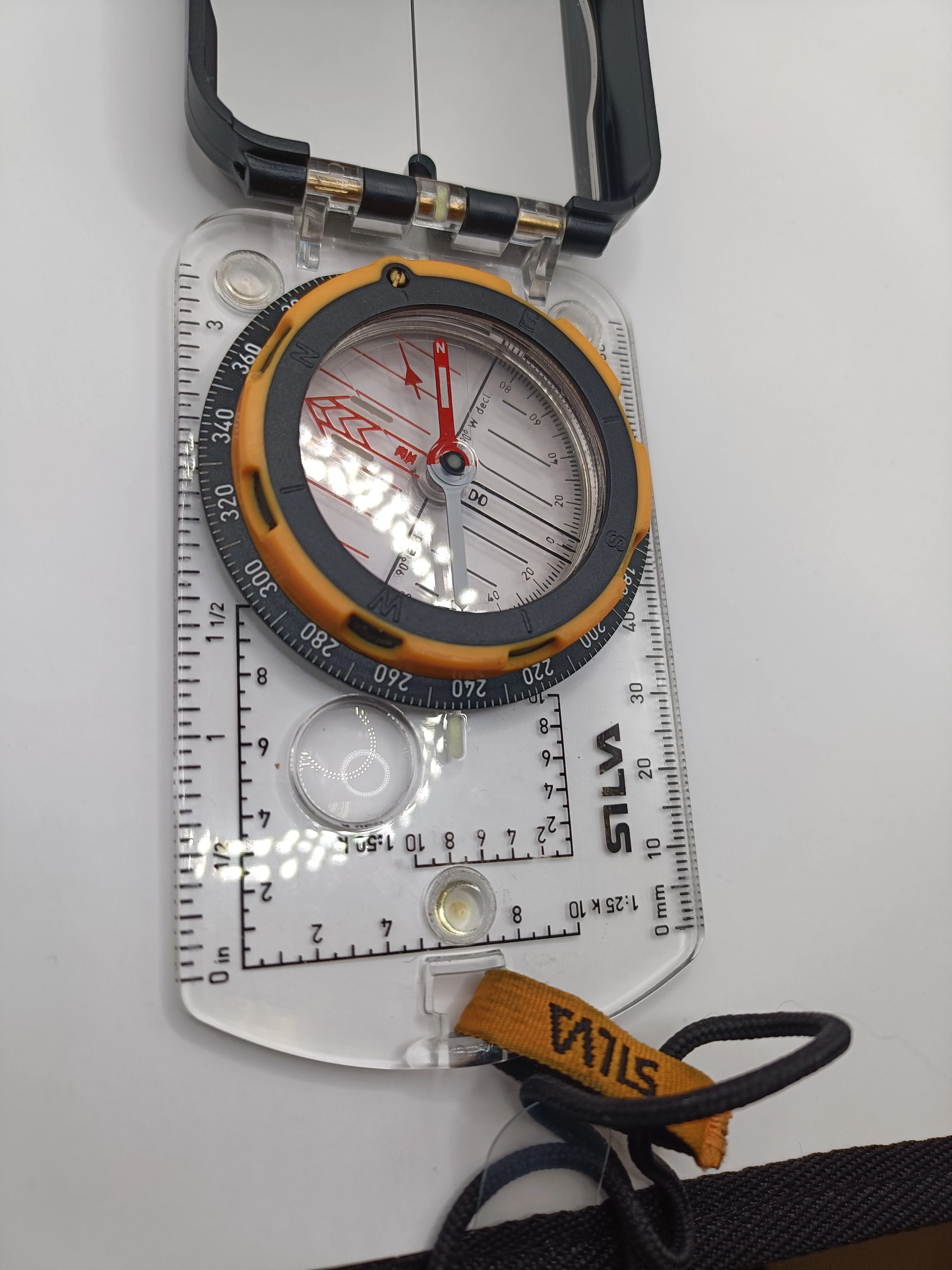 silva-kompas-mapowy-z-lusterkiem-ean-gtin-7318860194788