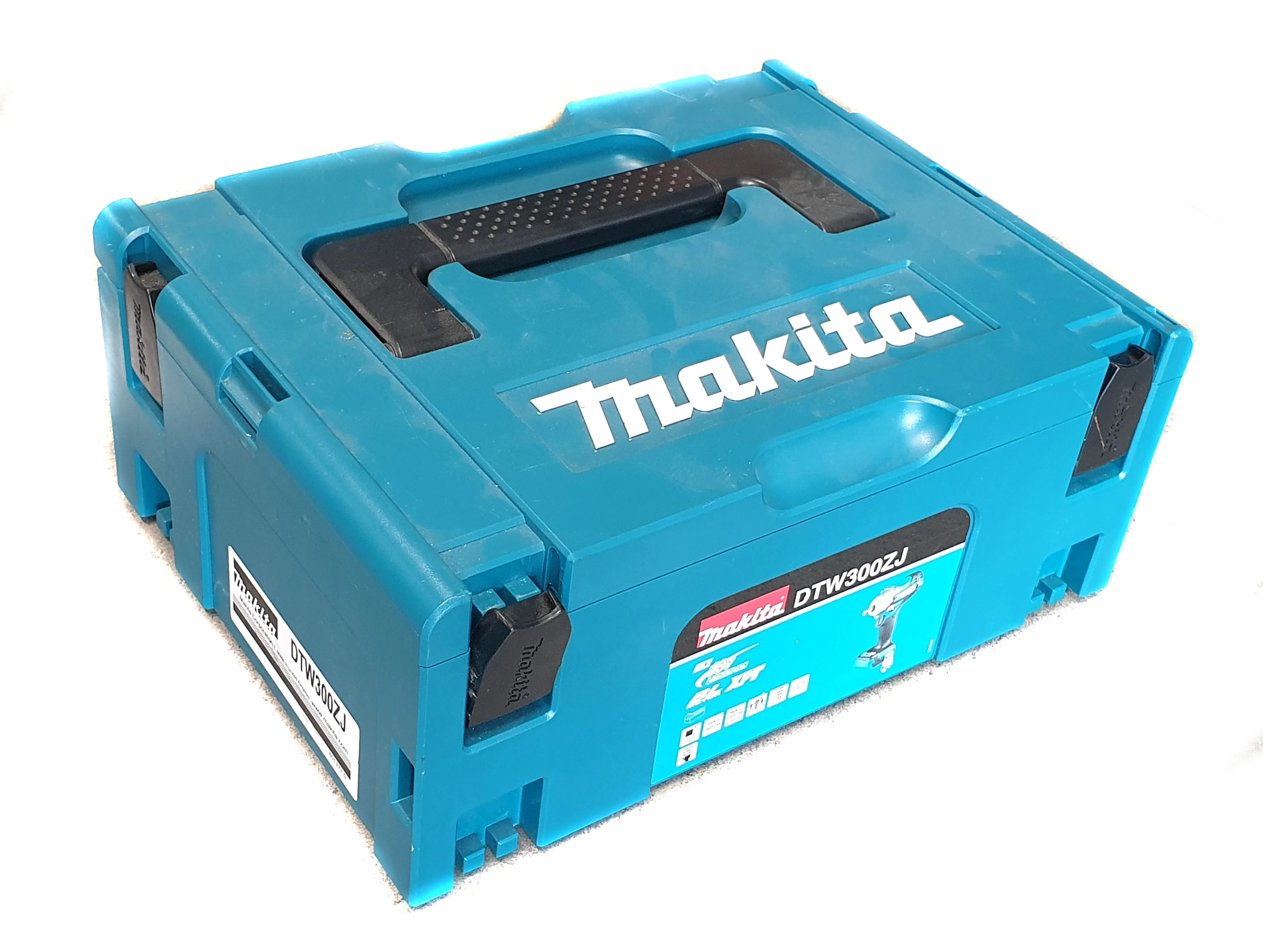 klucz-udarowy-makita-dtw300-pojemnosc-akumulatora-500