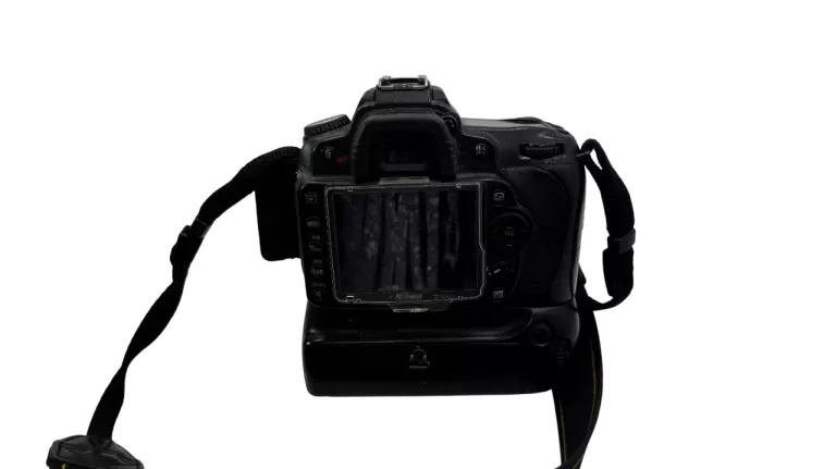 aparat-nikon-d90-obiektyw-af-s-nikkor-18-105mm-rozdzielczosc-1230