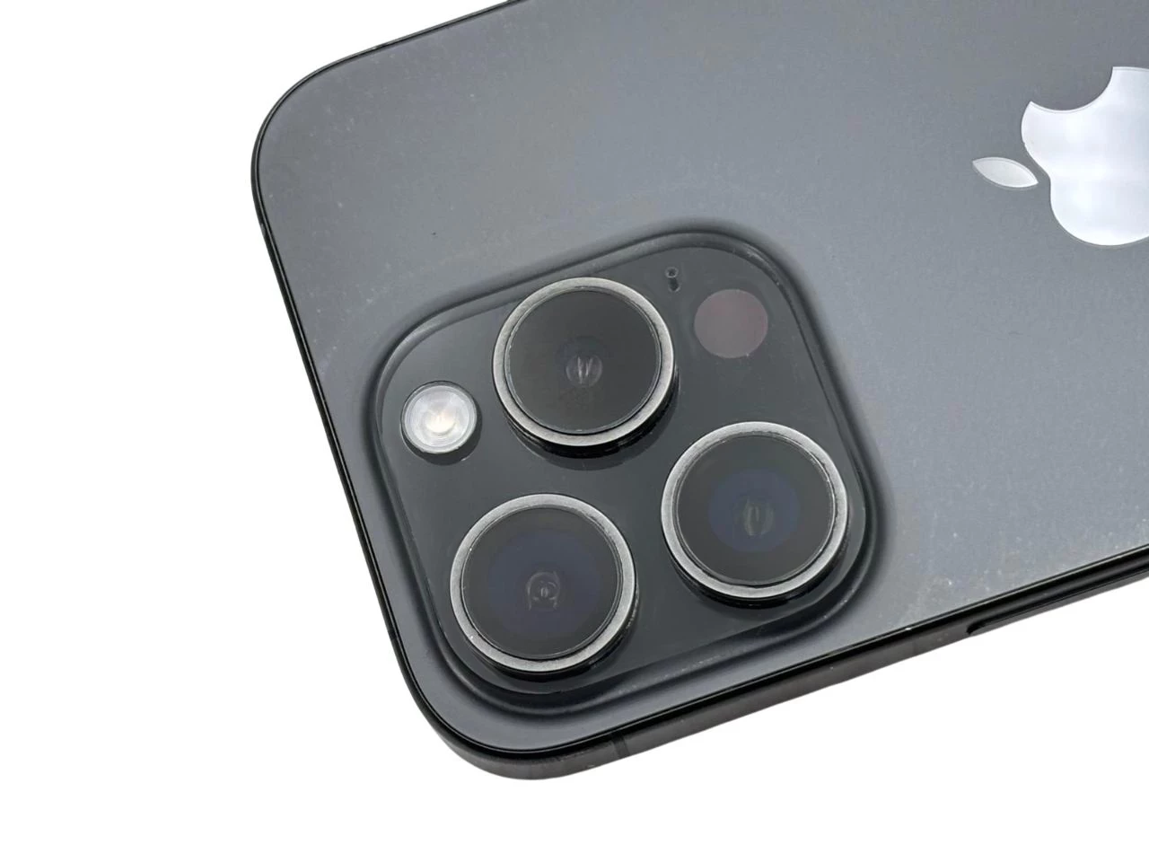 telefon-apple-iphone-15-pro-5g-128gb-61-120hz-czarny-opis-przekatna-ekranu-610