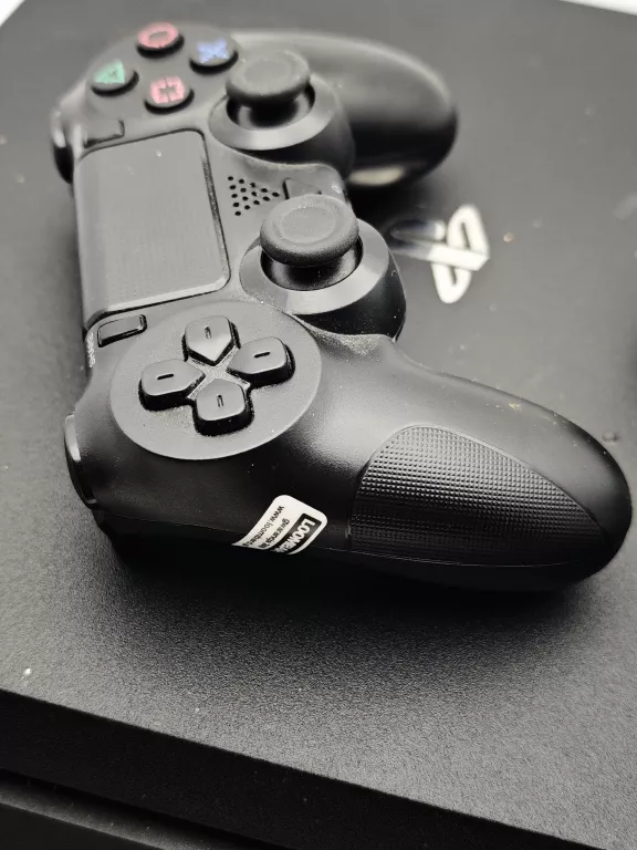 konsola-playstation-4-pro-1tb-pad-okablowanie-stan-11323-2