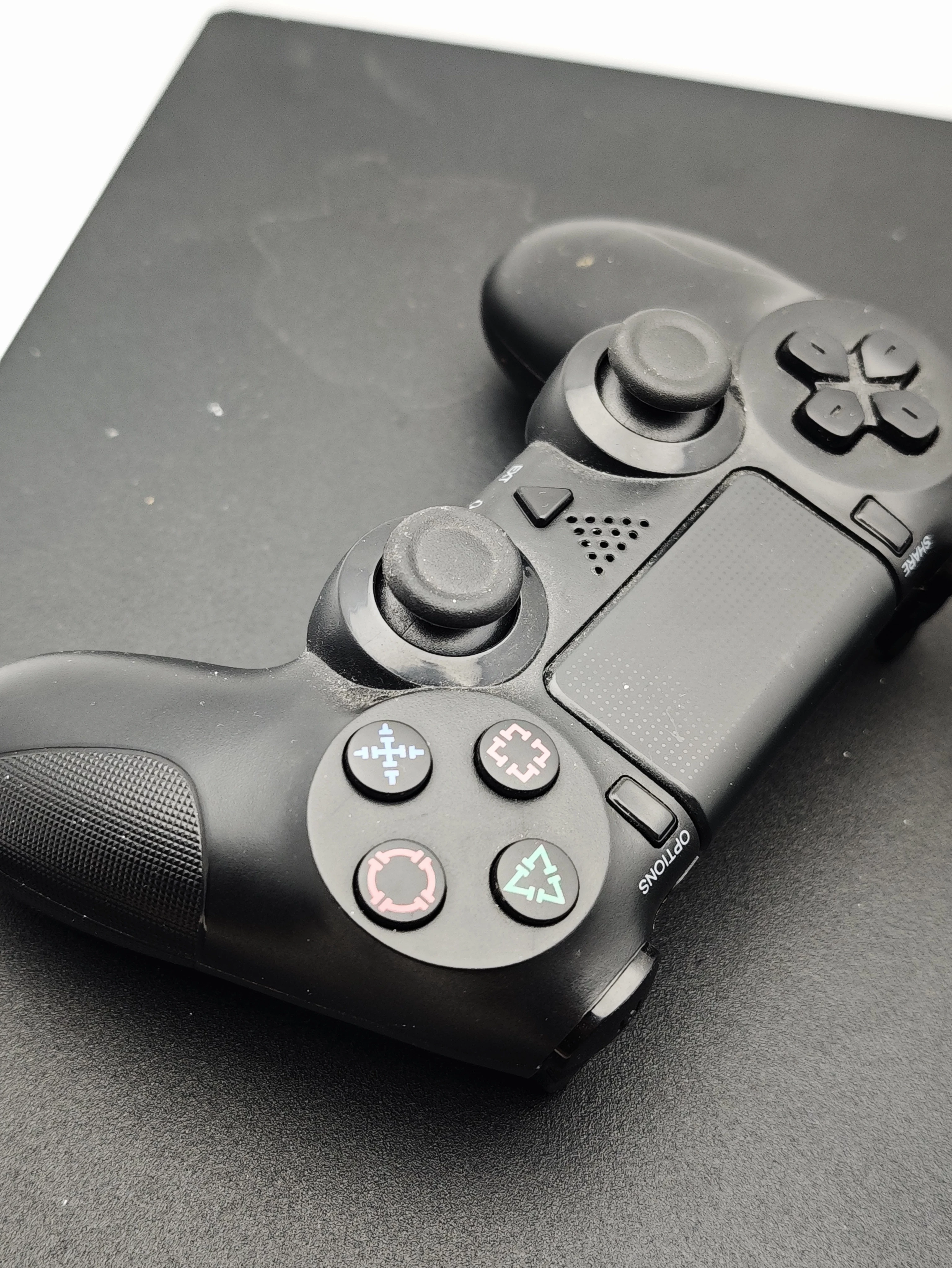 konsola-playstation-4-pro-1tb-pad-okablowanie-ean-gtin-711719936961