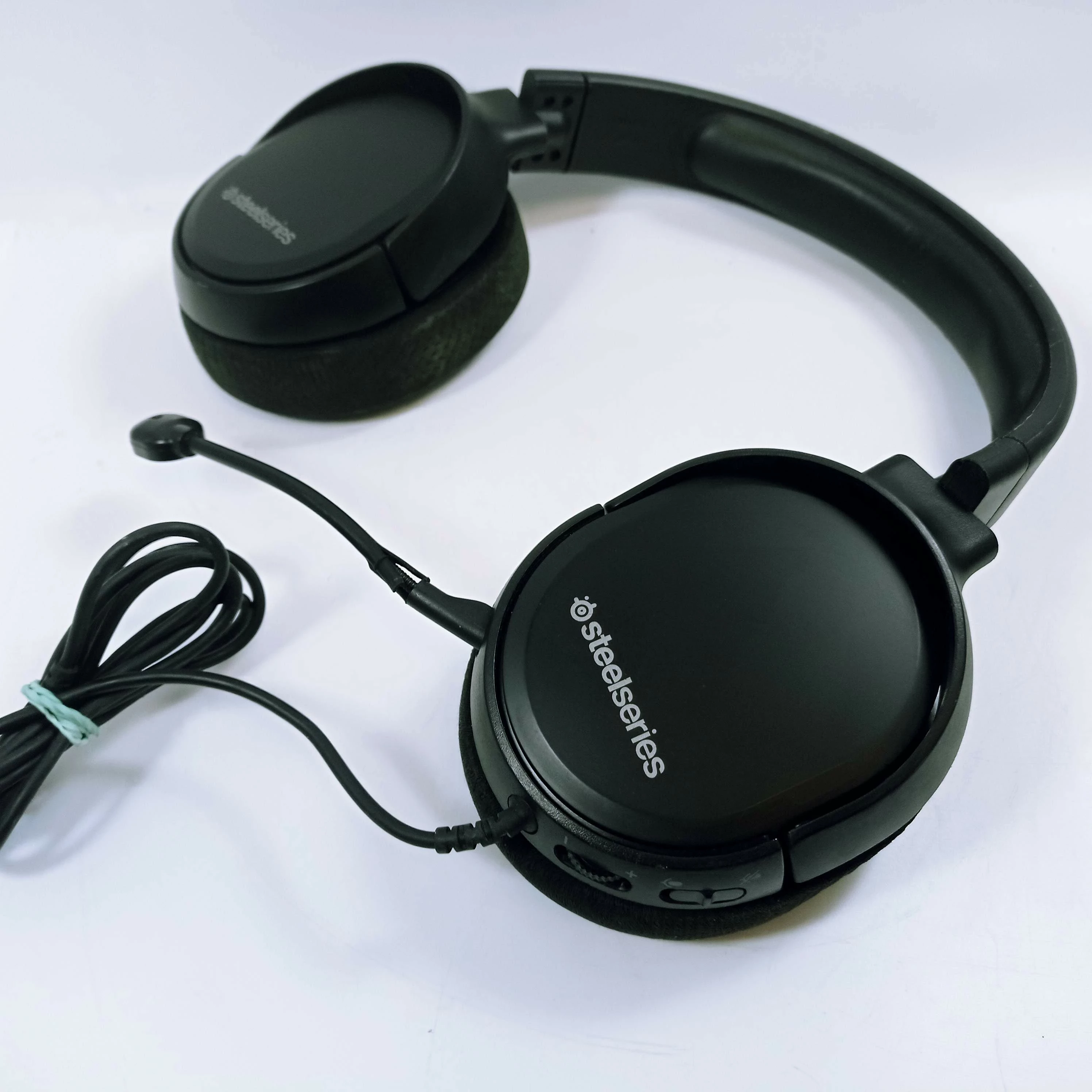 sluchawki-nauszne-steelseries-arctis-1-wyszynskiego-24-tczew