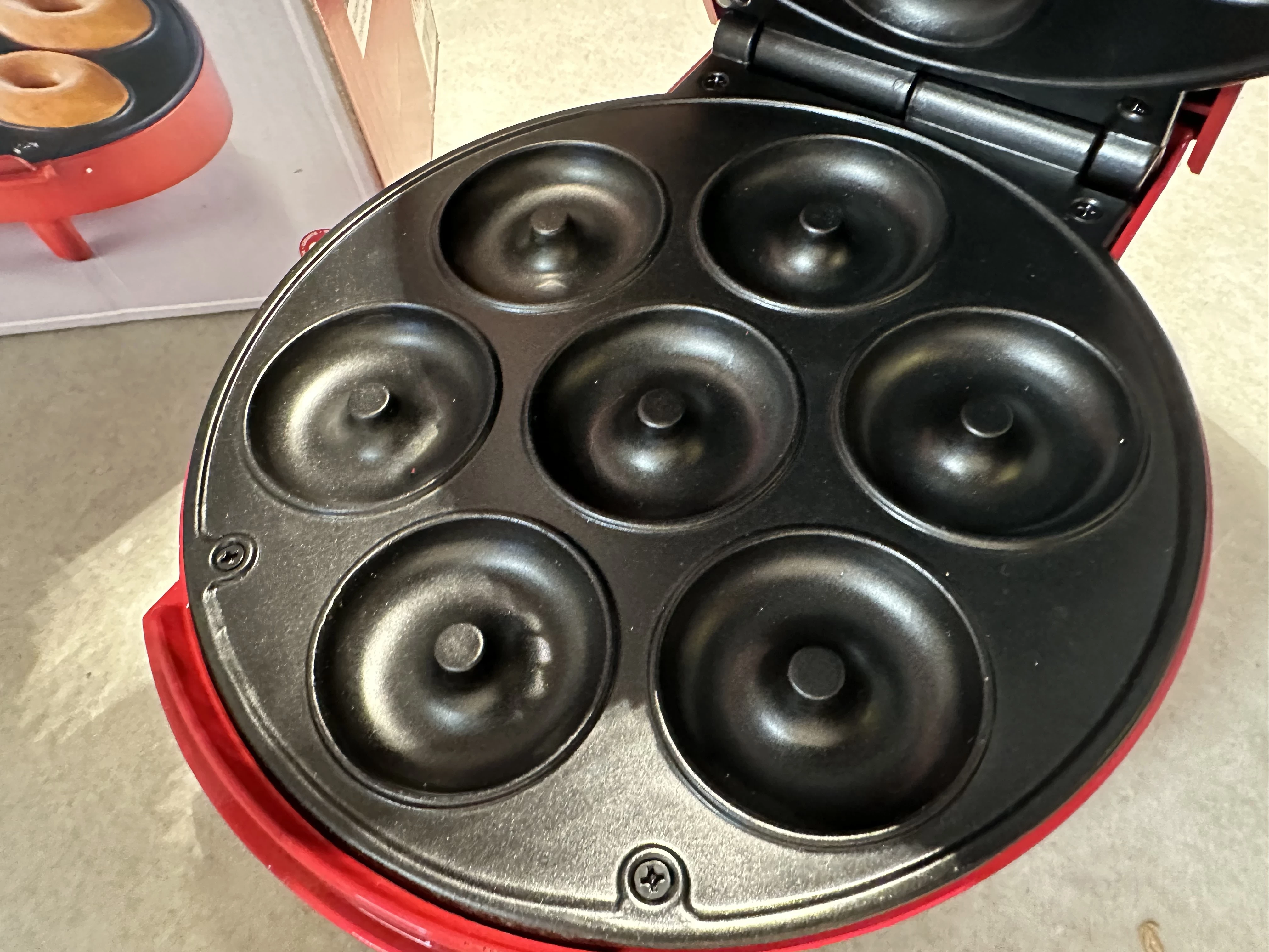 silvercrest-doughnut-maker-kolor-dominujacy-129357-2