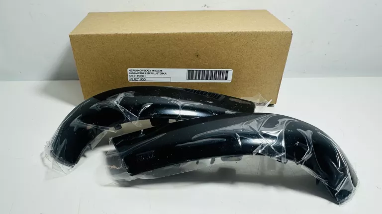 kierunkowskazy-migacze-dynamiczne-plywajace-w-lusterka-vw-golf-v-vi-sharan-armii-krajowej-38-tczew