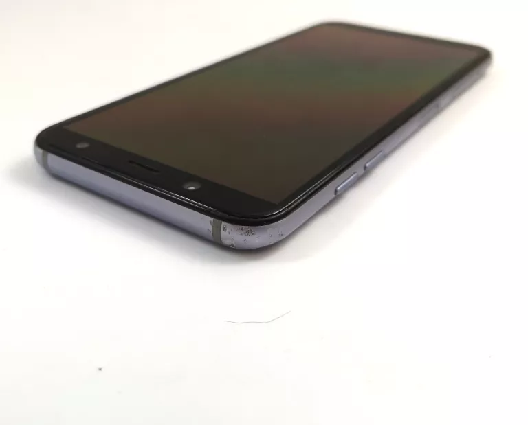 telefon-samsung-galaxy-a6-przekatna-ekranu-560