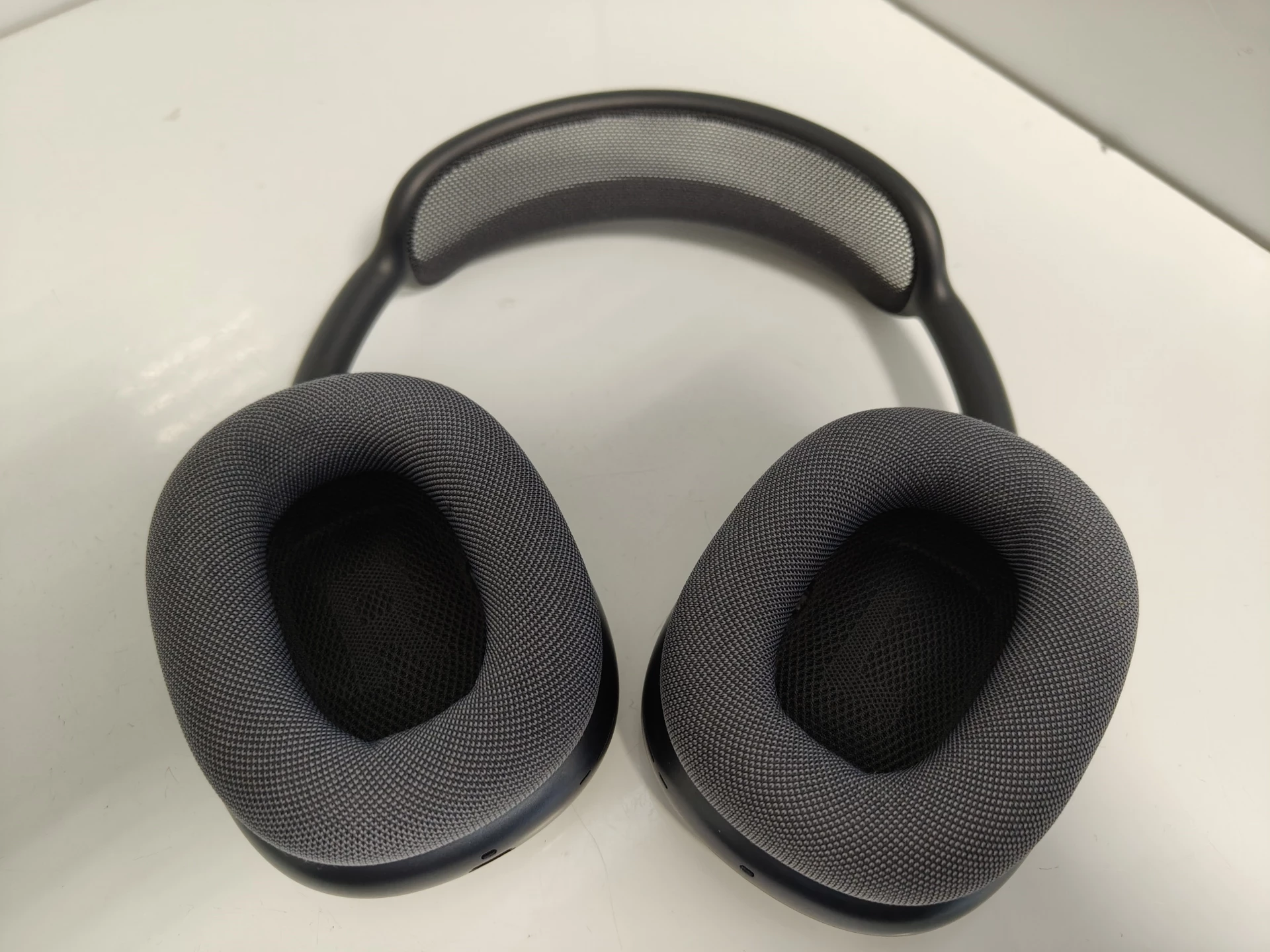 sluchawki-apple-airpods-max-usb-c-nauszne-bluetooth-polnoc-bezprzewodowe-ean-gtin-195949544026