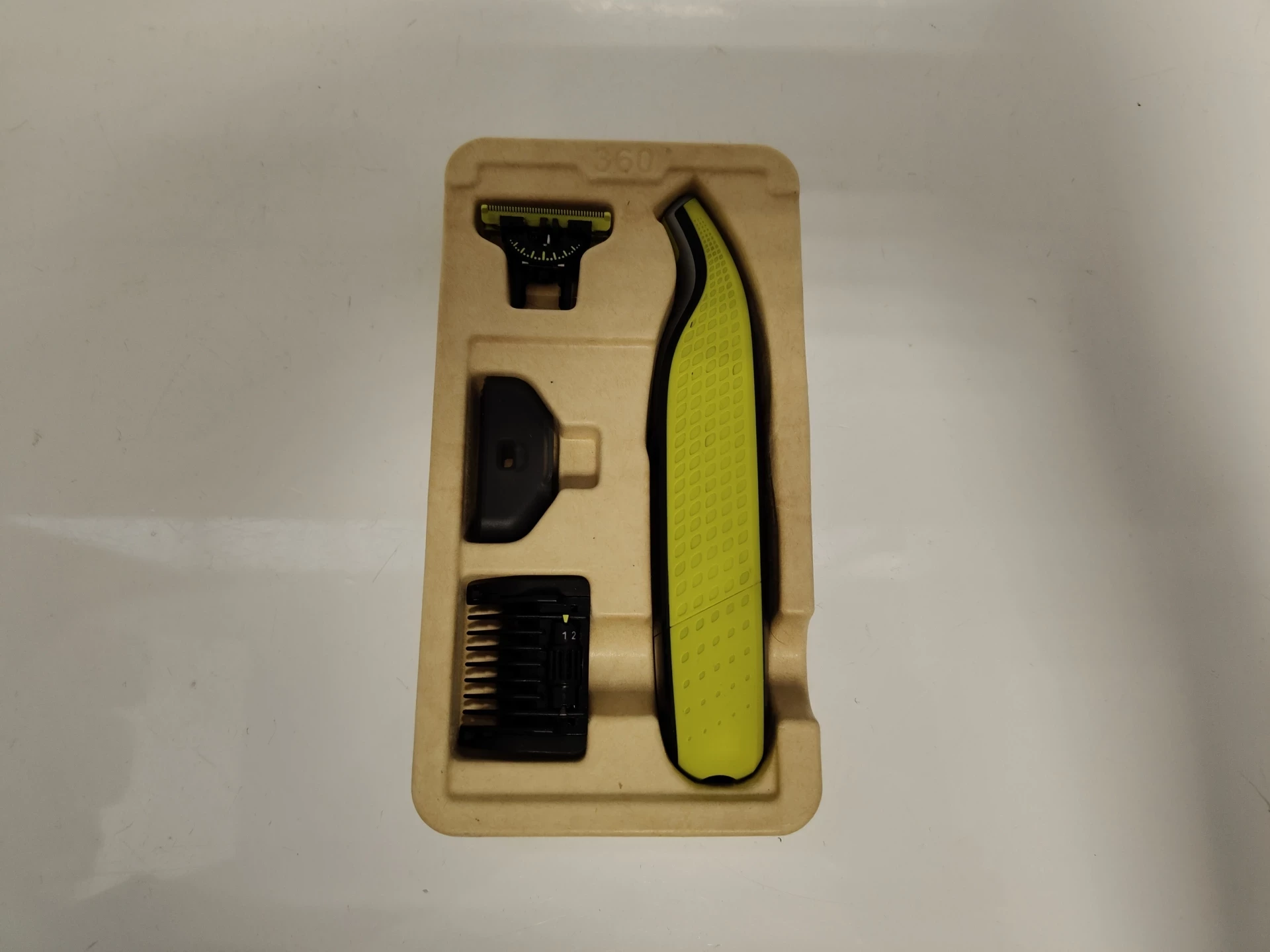 golarka-philips-oneblade-360-nasadka-grzebieniowa-5w1-qp273423-typ-612-385389