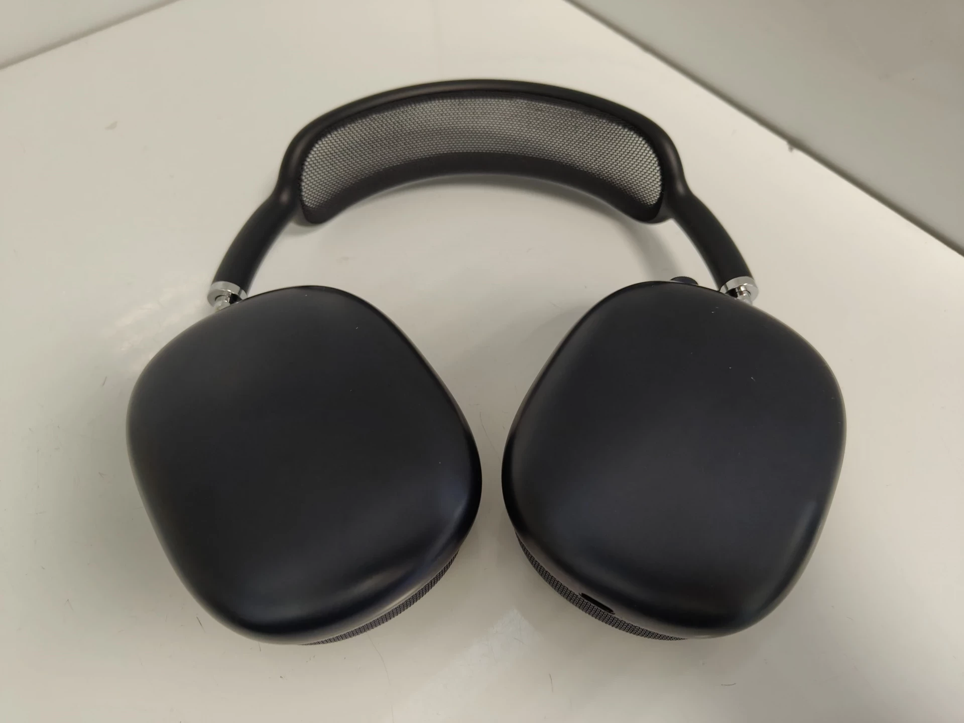 sluchawki-apple-airpods-max-usb-c-nauszne-bluetooth-polnoc-bezprzewodowe-waga-produktu-38620