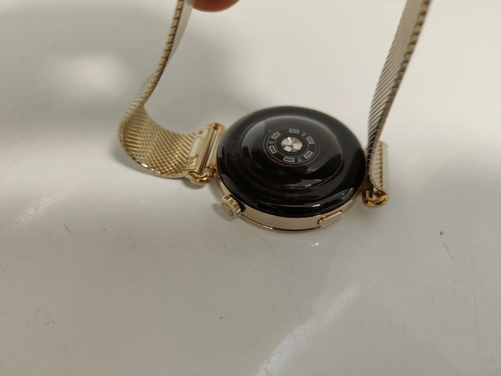 damski-smartwatch-huawei-watch-gt-6-41mm-elegant-bransoleta-amoled-zloty-kolor-249512-1647429