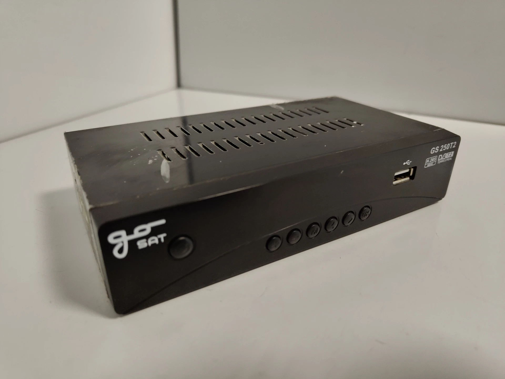 gosat-gs-250t2-dvb-tt2-h265-dekoder-tuner-model-gs-250t2