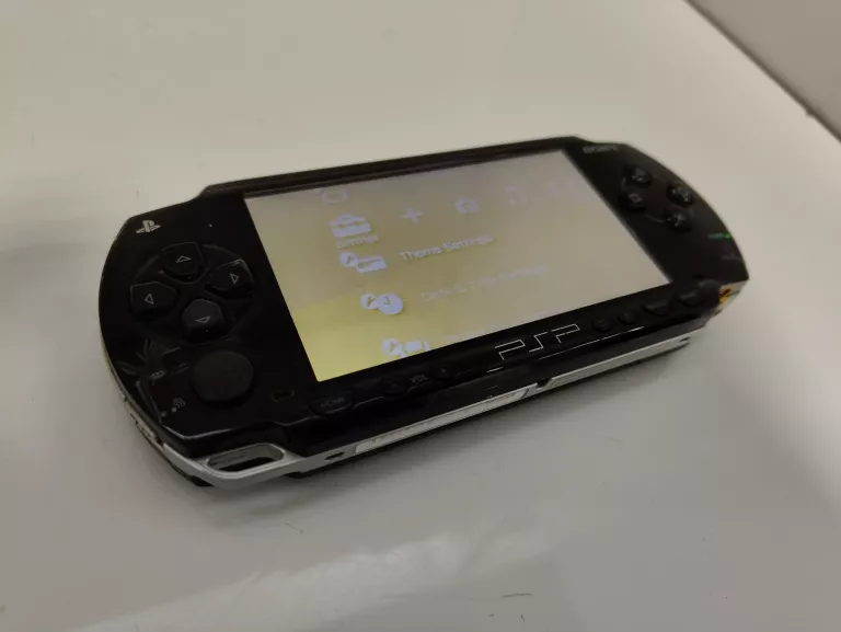 konsola-sony-psp-e-1004-karta-2gb-gry-god-of-war-burnout-pursuit-tench-kod-producenta-psp-e1004