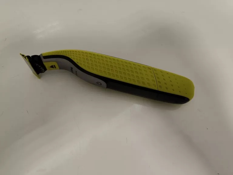 golarka-philips-oneblade-360-nasadka-grzebieniowa-5w1-qp273423-mozliwosc-mycia-pod-woda-205614-223990