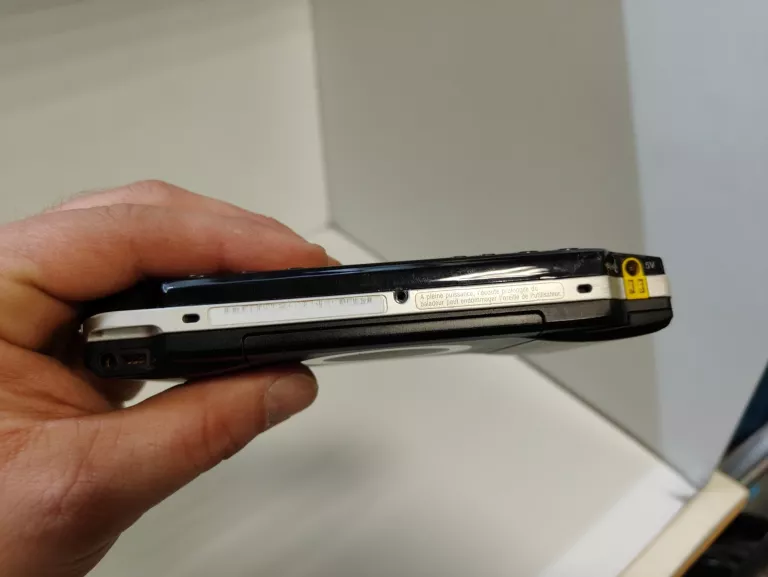 konsola-sony-psp-e-1004-karta-2gb-gry-god-of-war-burnout-pursuit-tench-ean-gtin-040236445282