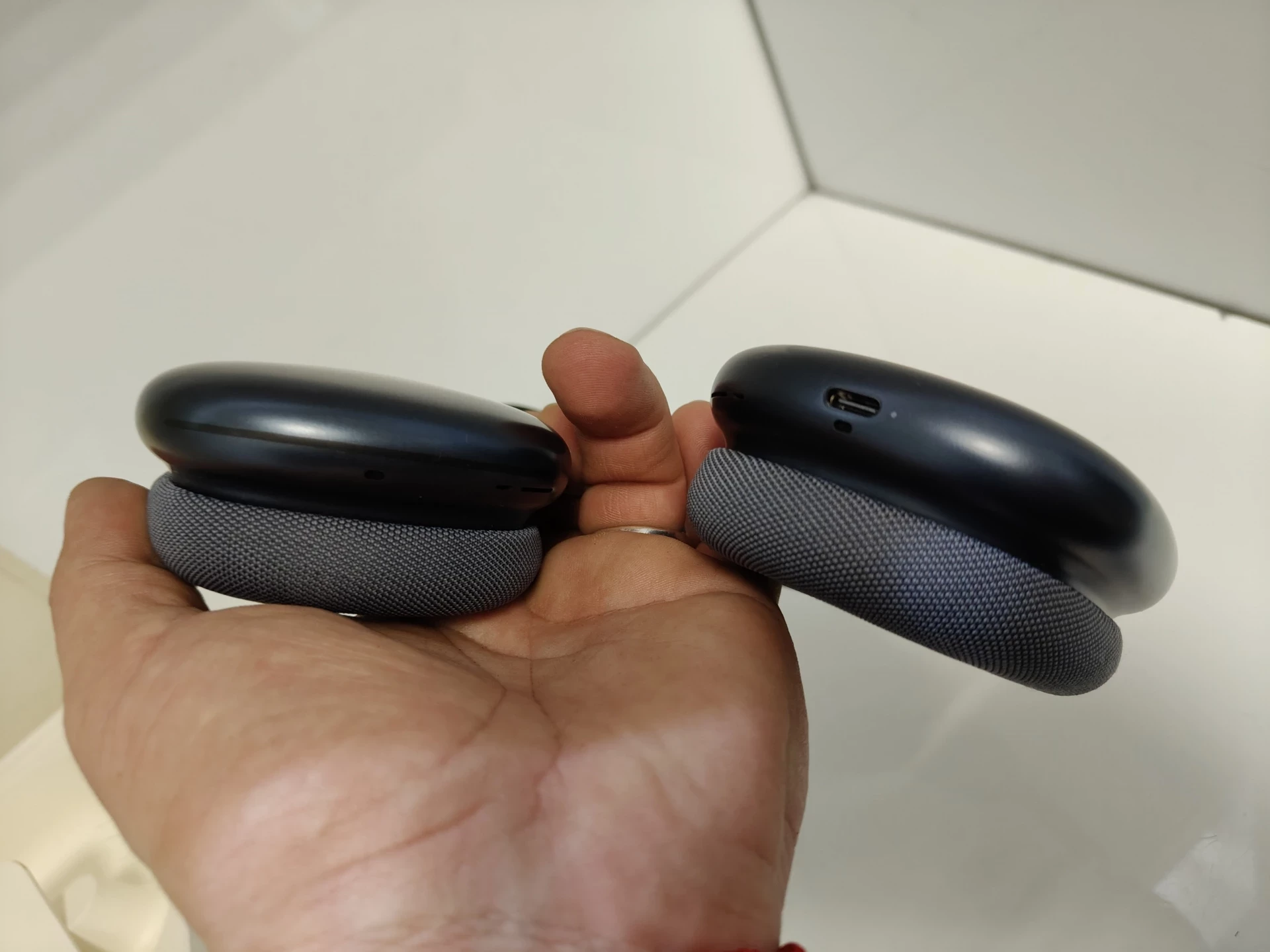 sluchawki-apple-airpods-max-usb-c-nauszne-bluetooth-polnoc-bezprzewodowe-rodzaj-sluchawek-203681-217745