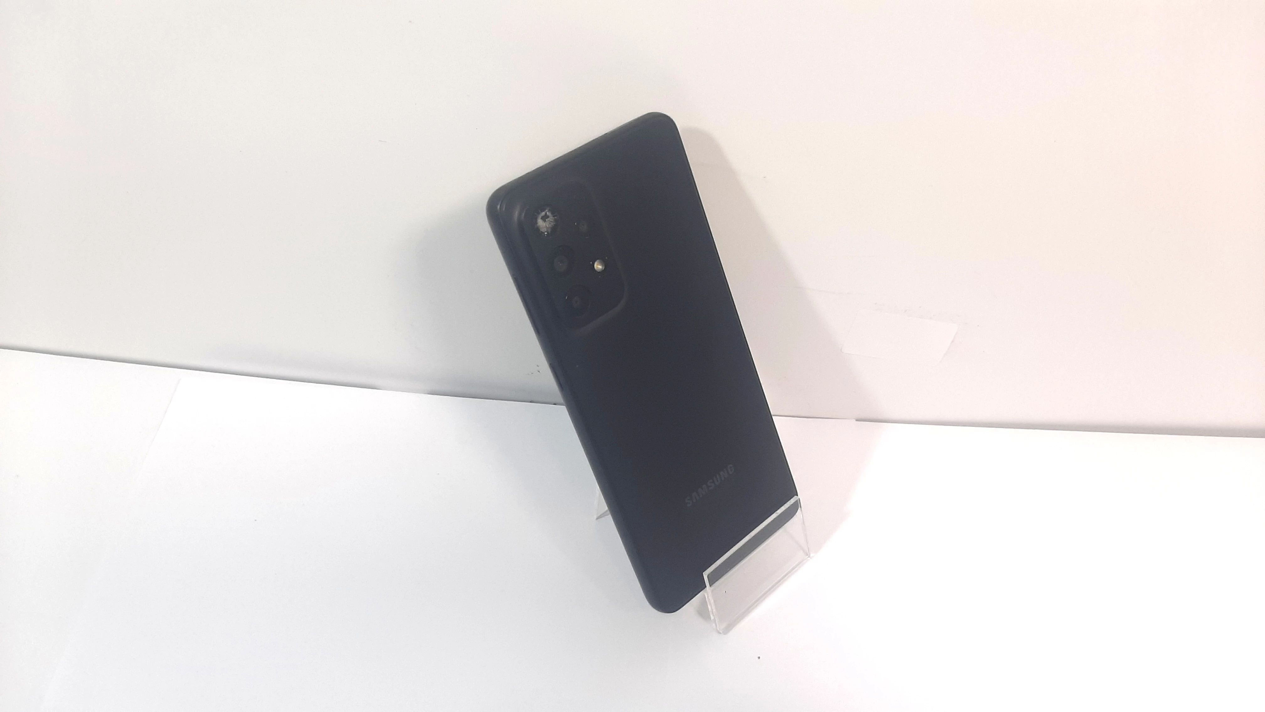 samsung-a33-pekniety-tyl-aparatu-konto-samsung-typ-202685-212929