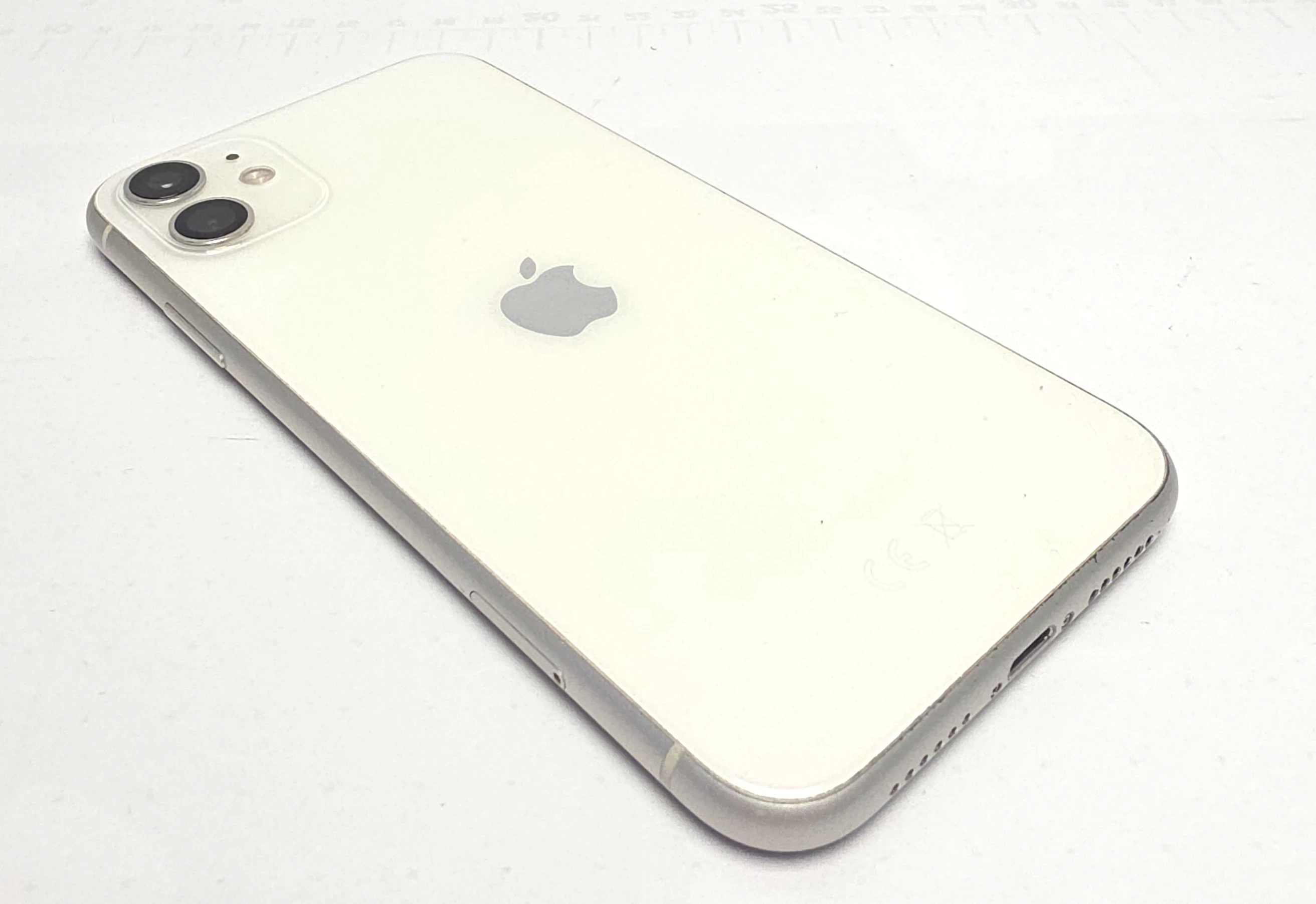 telefon-iphone-11-64gb-bat75-stan-11323-2