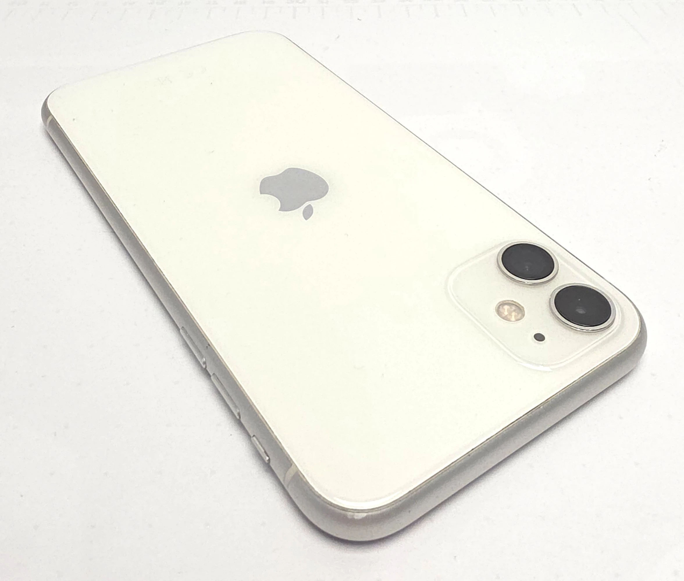 telefon-iphone-11-64gb-bat75-kod-producenta-mhda3pma