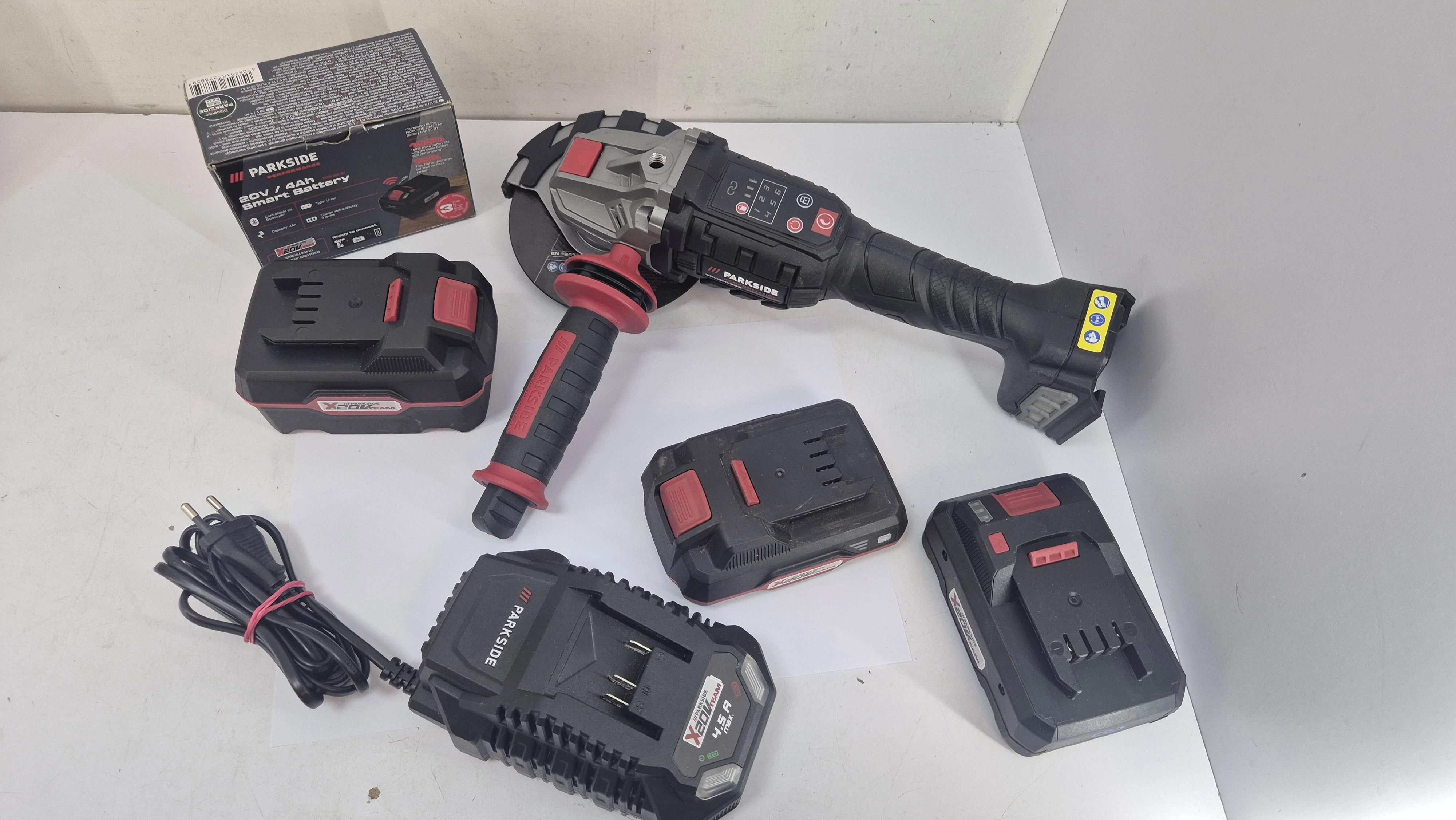 parkside-pwsap-20-li-f6-aku-2x-4mah-lad-stan-11323-2