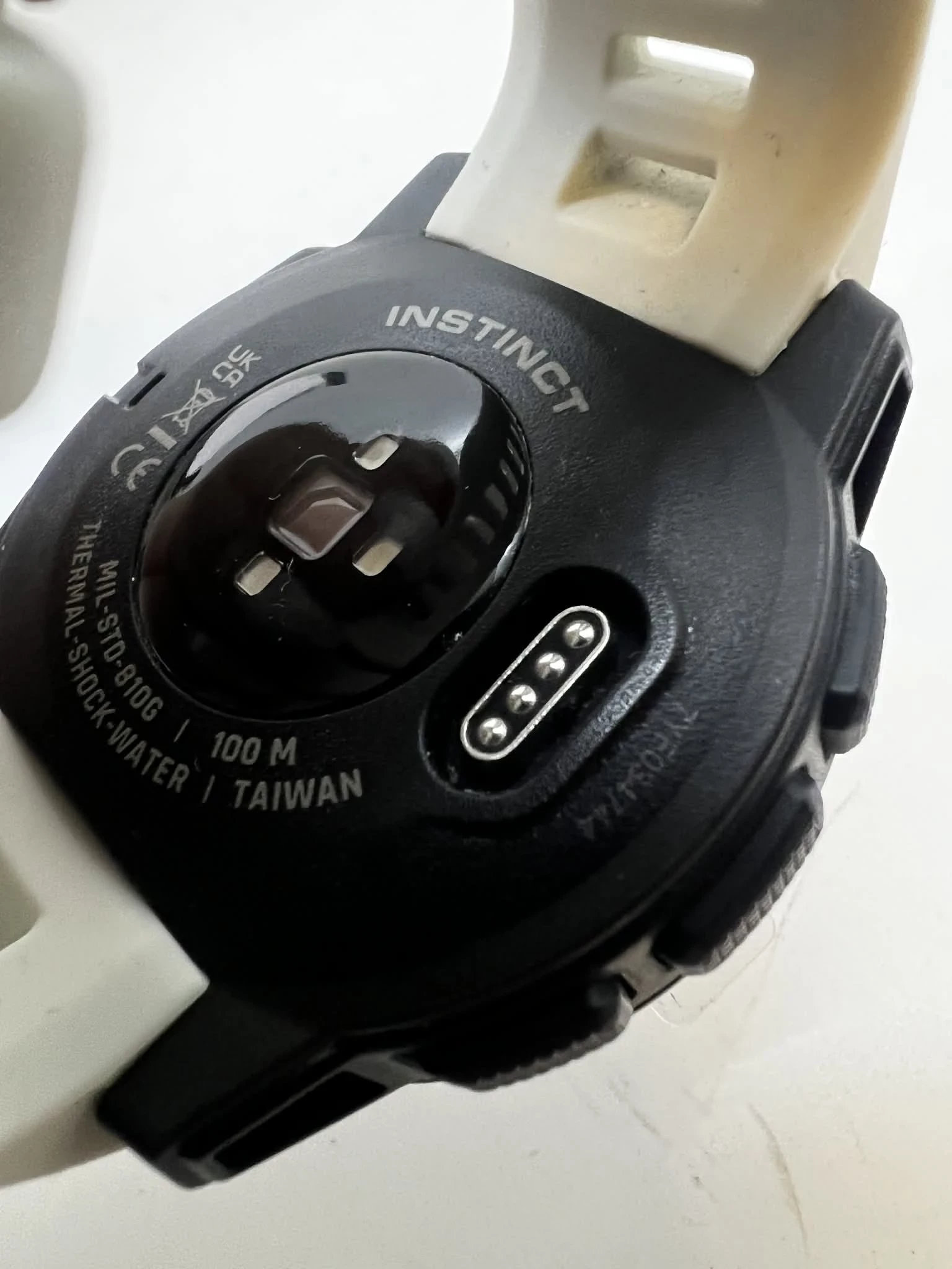 smartwatch-garmin-insting-komplet-model-249460-2059528