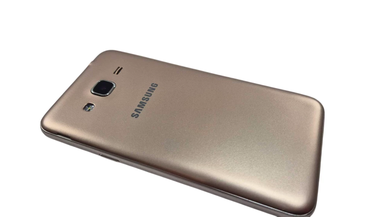 telefon-samsung-j3-2016-158gb-zloty-stan-bardzo-dobry-typ-202685-212929