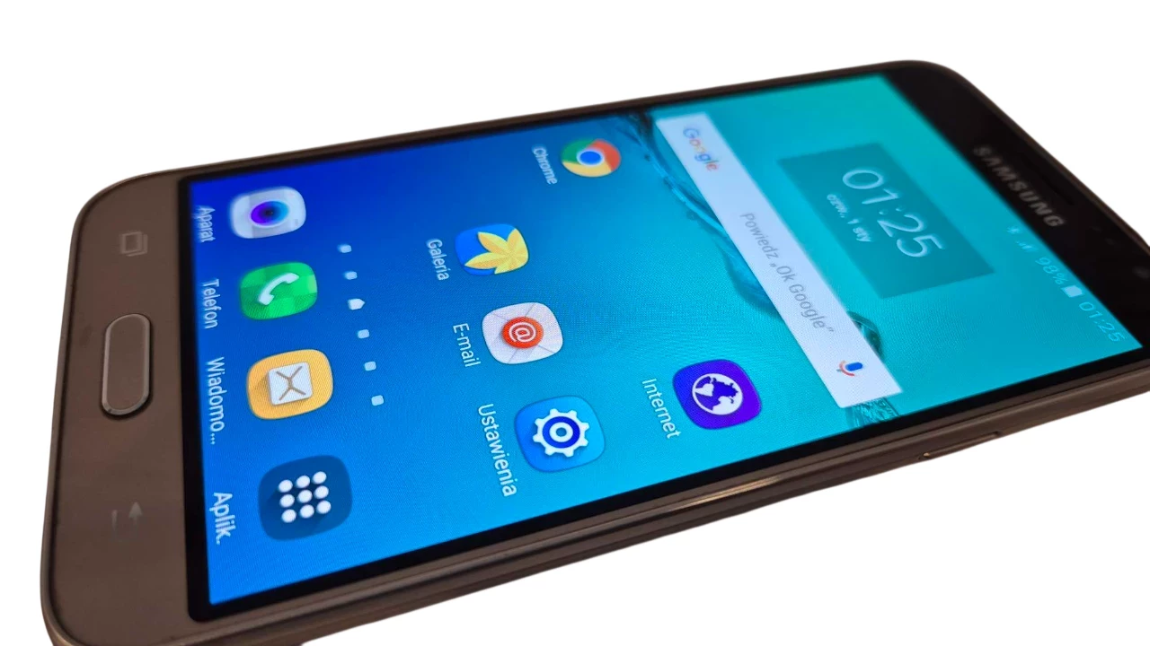 telefon-samsung-j3-2016-158gb-zloty-stan-bardzo-dobry-ean-gtin-8806088226378