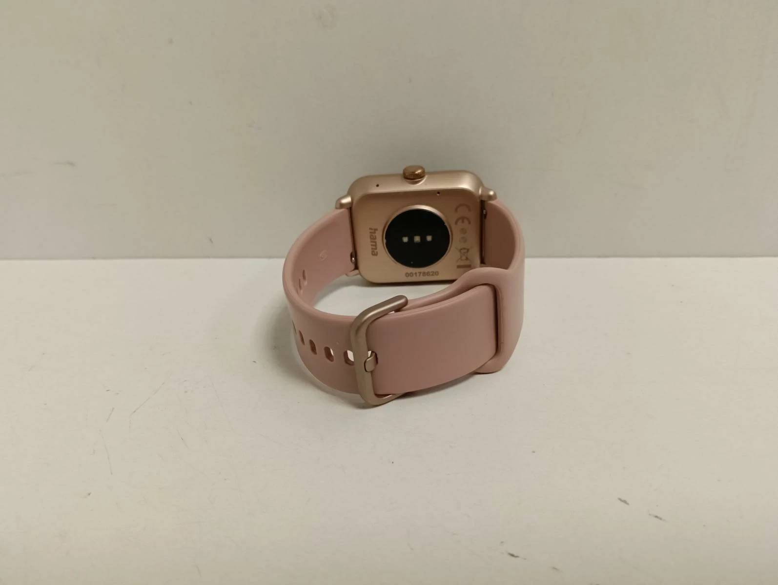 smartwatch-hama-6010-ladowarka-pudelko-rodzaj-231461-360429