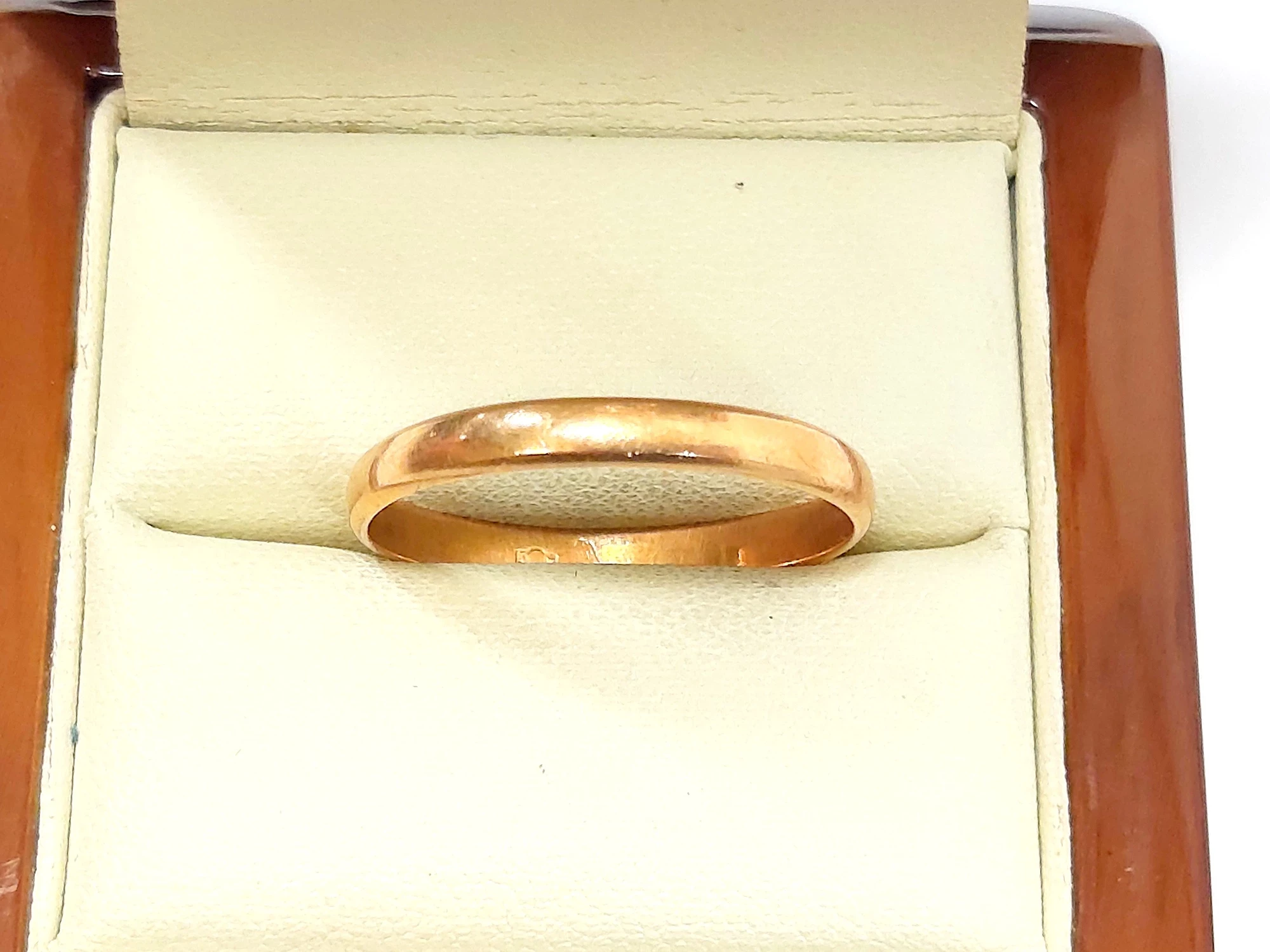 klasyczna-zlota-obraczka-proba-585-rozmiar-29-material-dominujacy-223721-131072