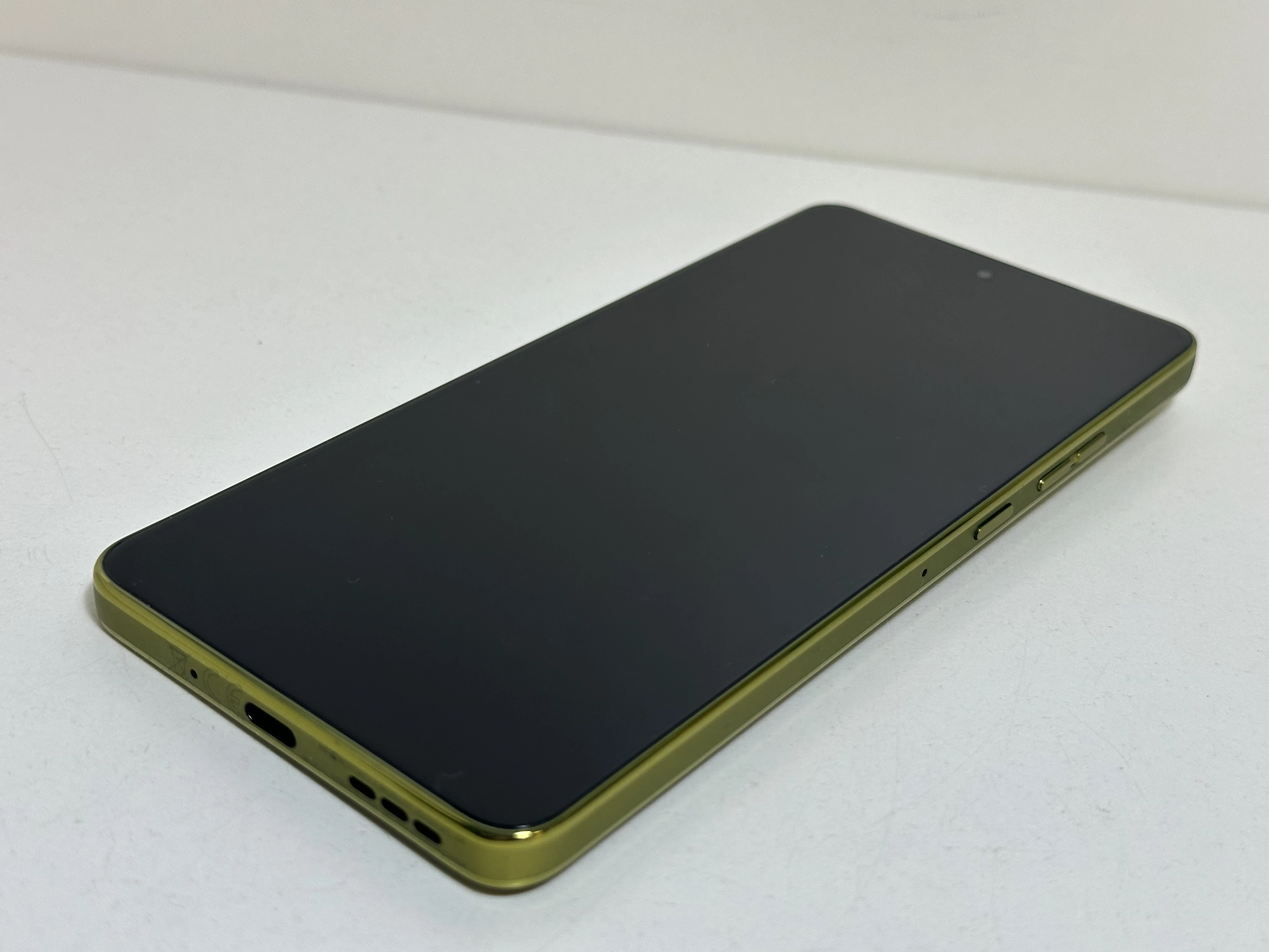 telefon-motorola-g86-5g-8gb256gb-jak-nowa-kod-producenta-pb7l0107pl