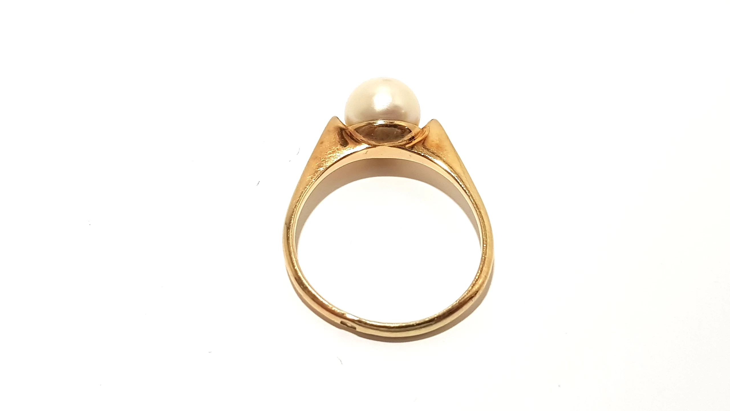 wyrob-jubilerski-uzywany-zloty-pierscionek-z-perla-pr585-r18-298g-rozmiarsrednica-wew-mm-372-18