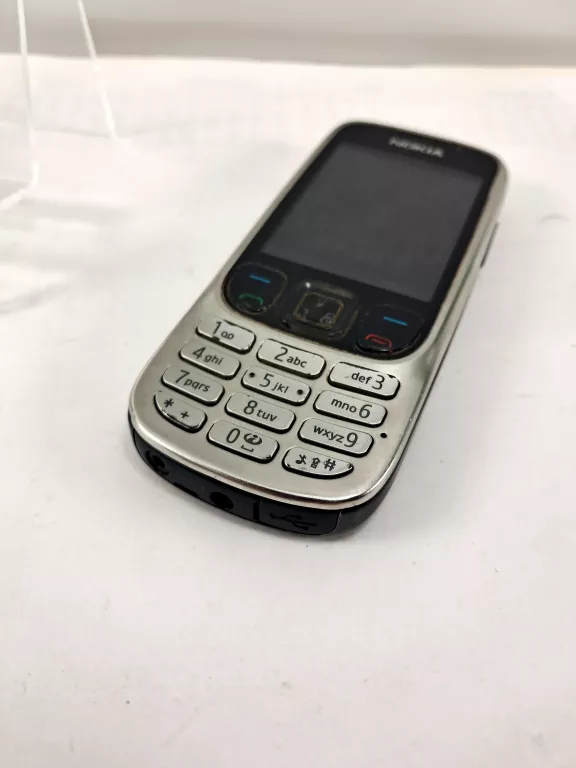 telefon-nokia-6303c-typ-202685-212933