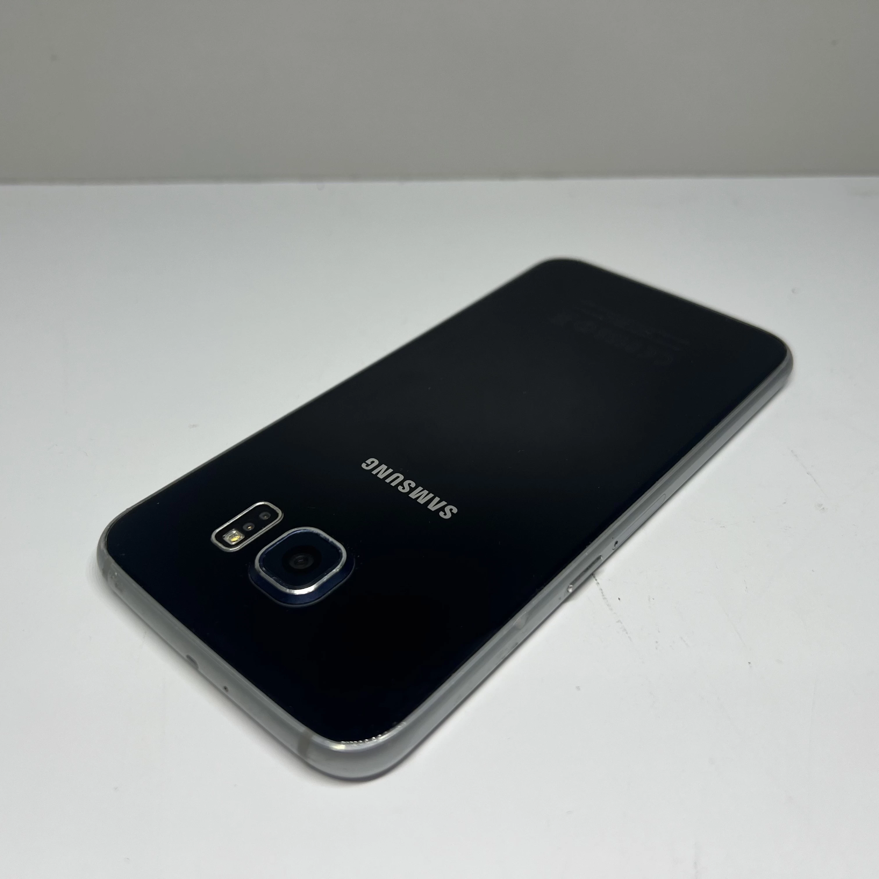 samsung-galaxy-s6-232gb-wbudowana-pamiec-202869-214197