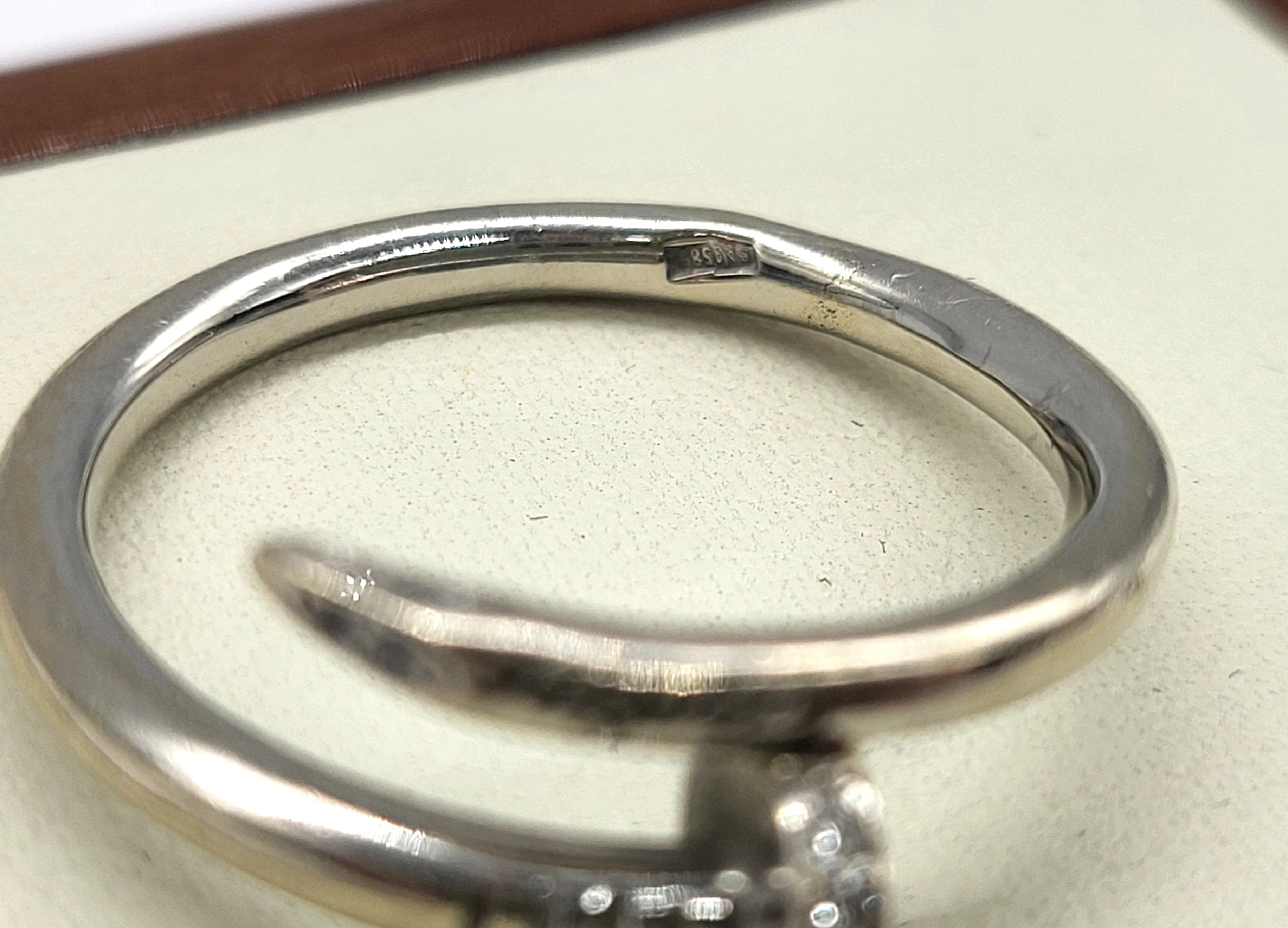 niespotykany-zloty-pierscionek-585378g-biale-zloto-marka-248811-1944500