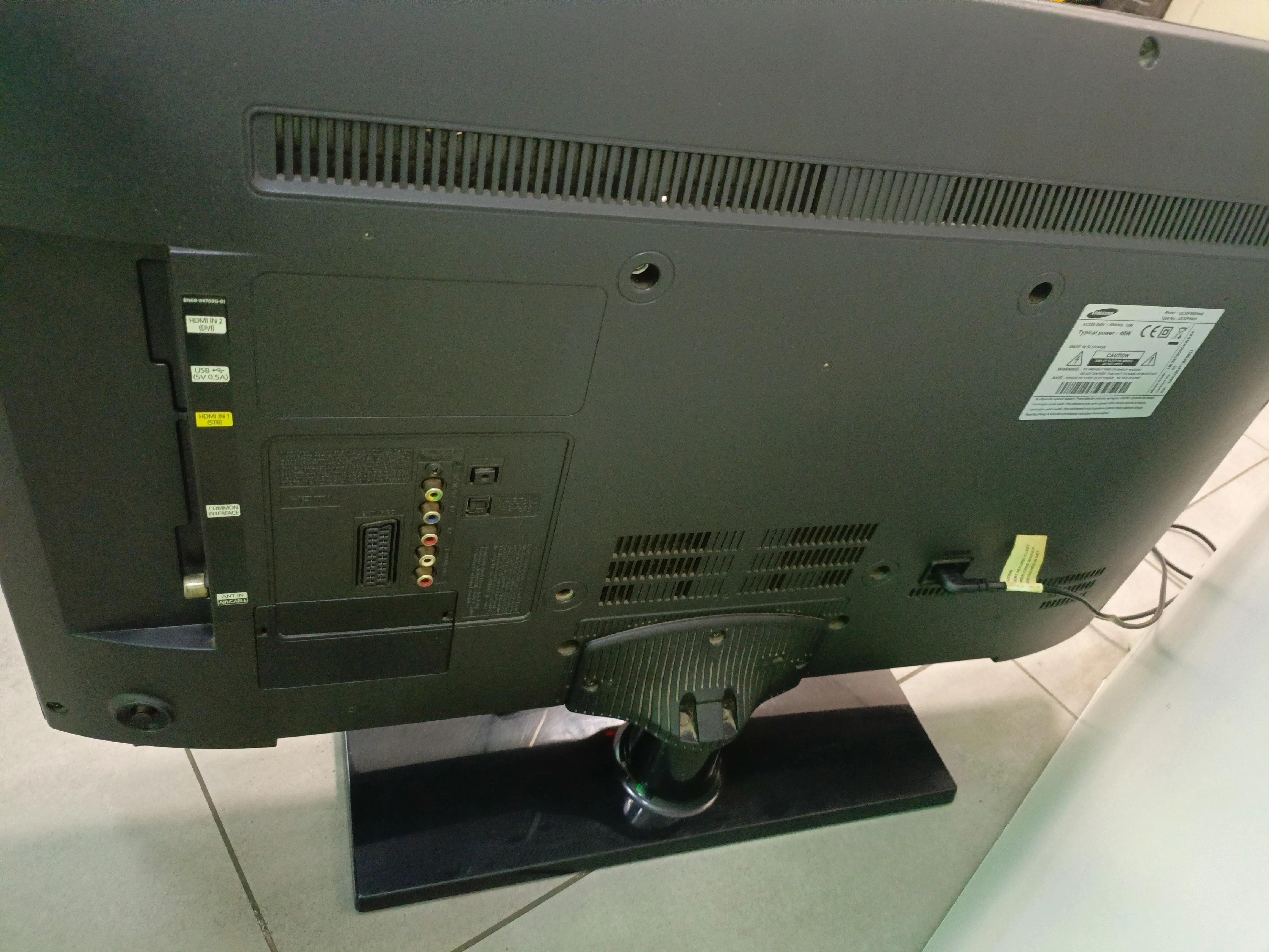 telewizor-samsung-32-cale-ue32f5000aw-stan-11323-2