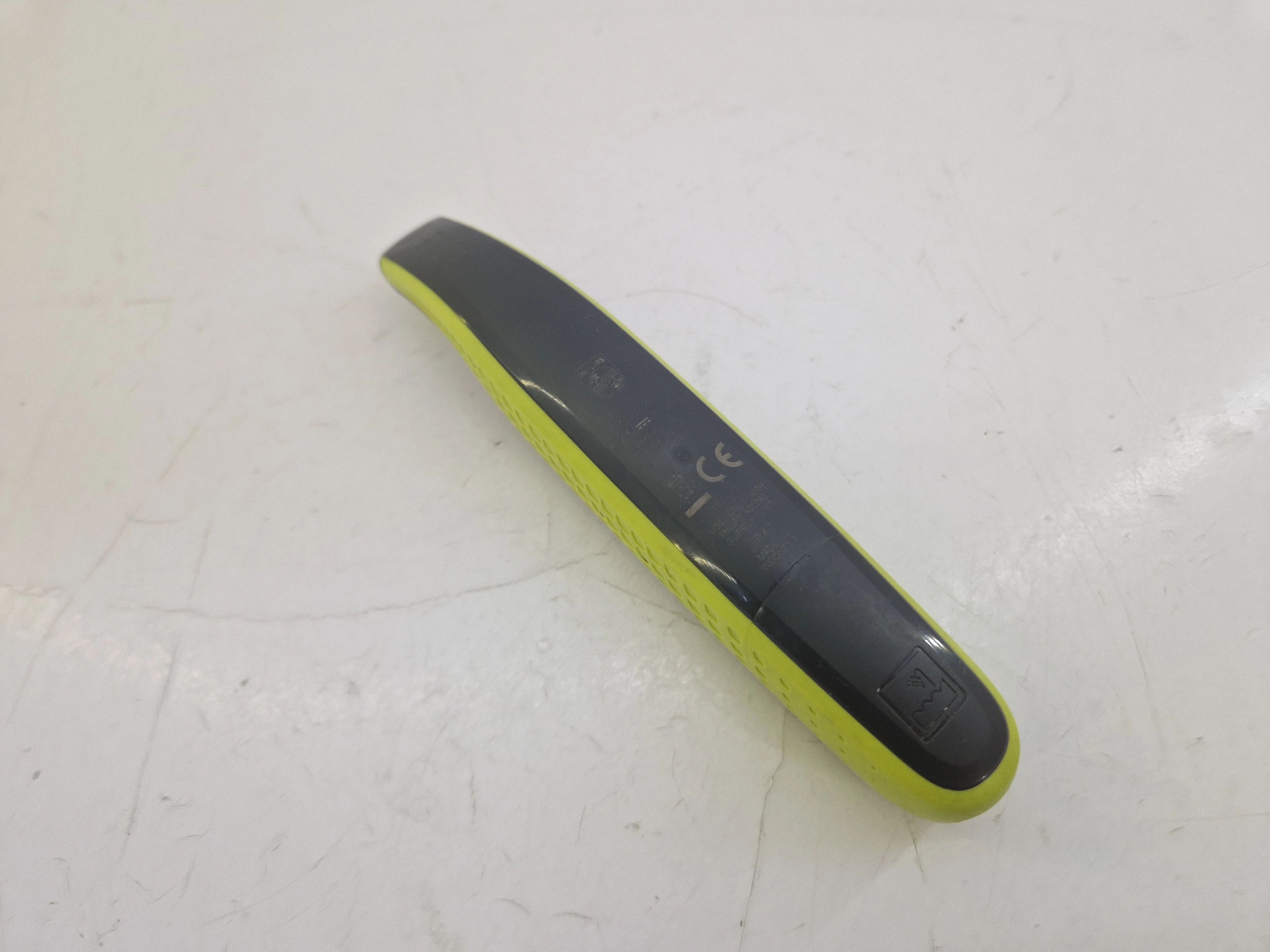 trymer-do-brody-philips-oneblade-qp2620-lad-stan-11323-2